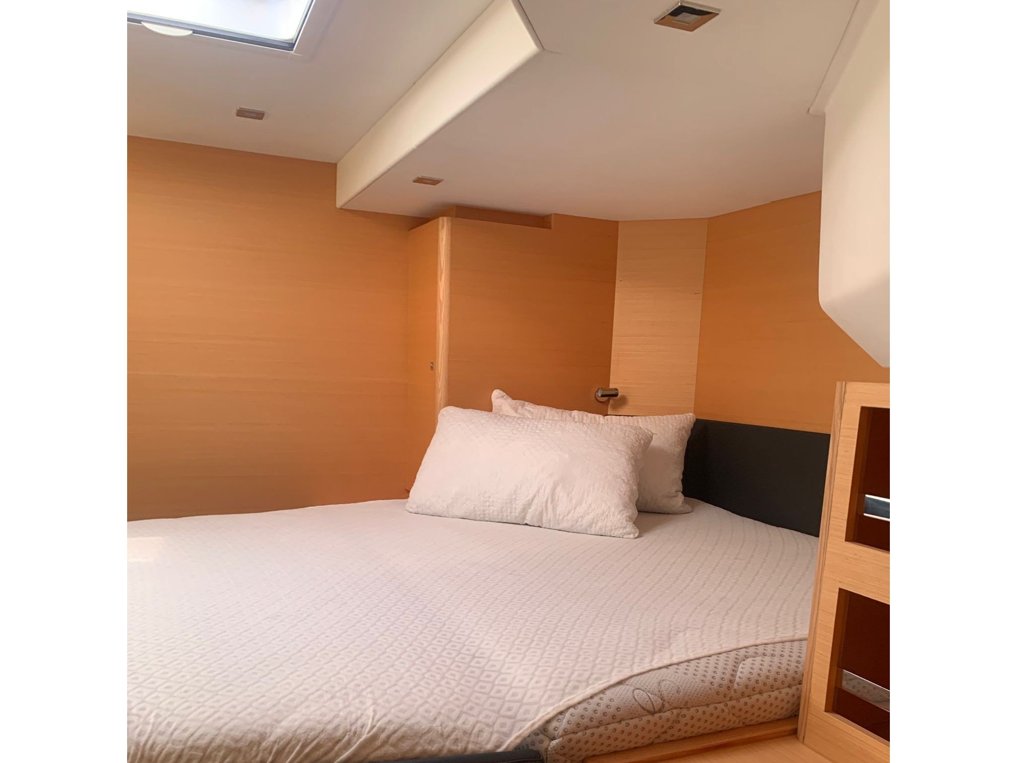 Eden Planet - Catamaran in Tonnarella