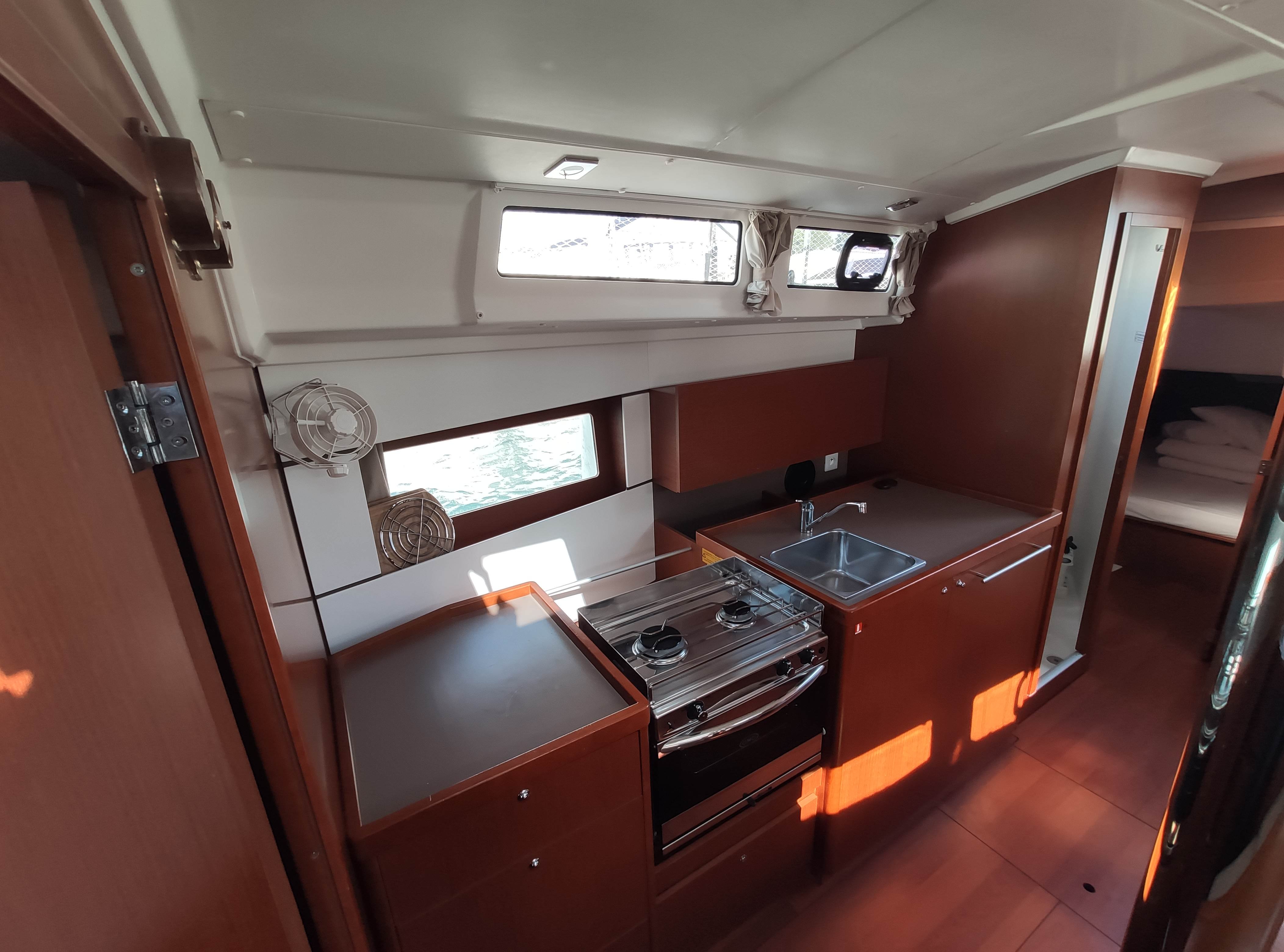 Citrea - Sailboat in Medulin