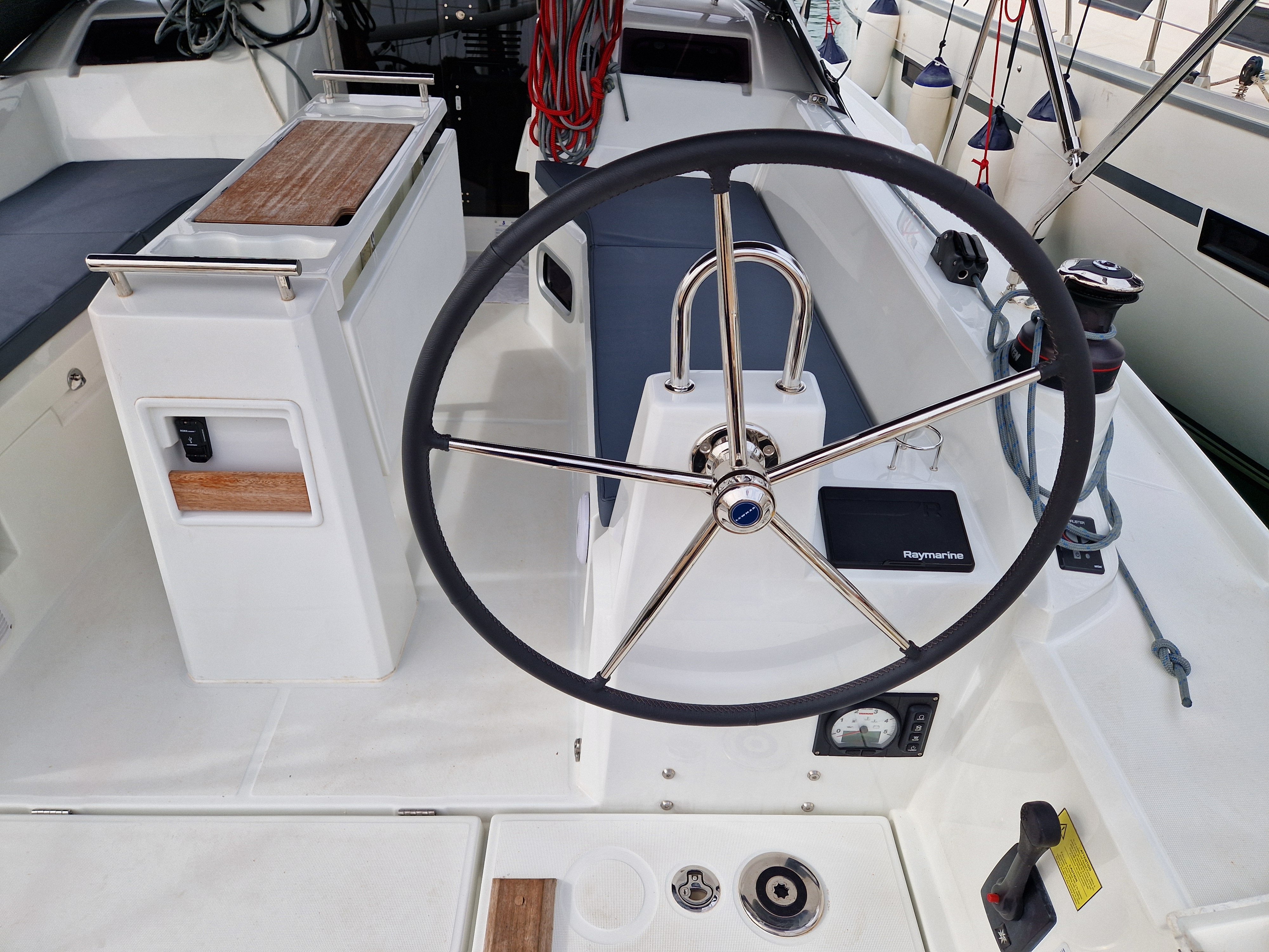 Navicela - Sailboat in Medulin