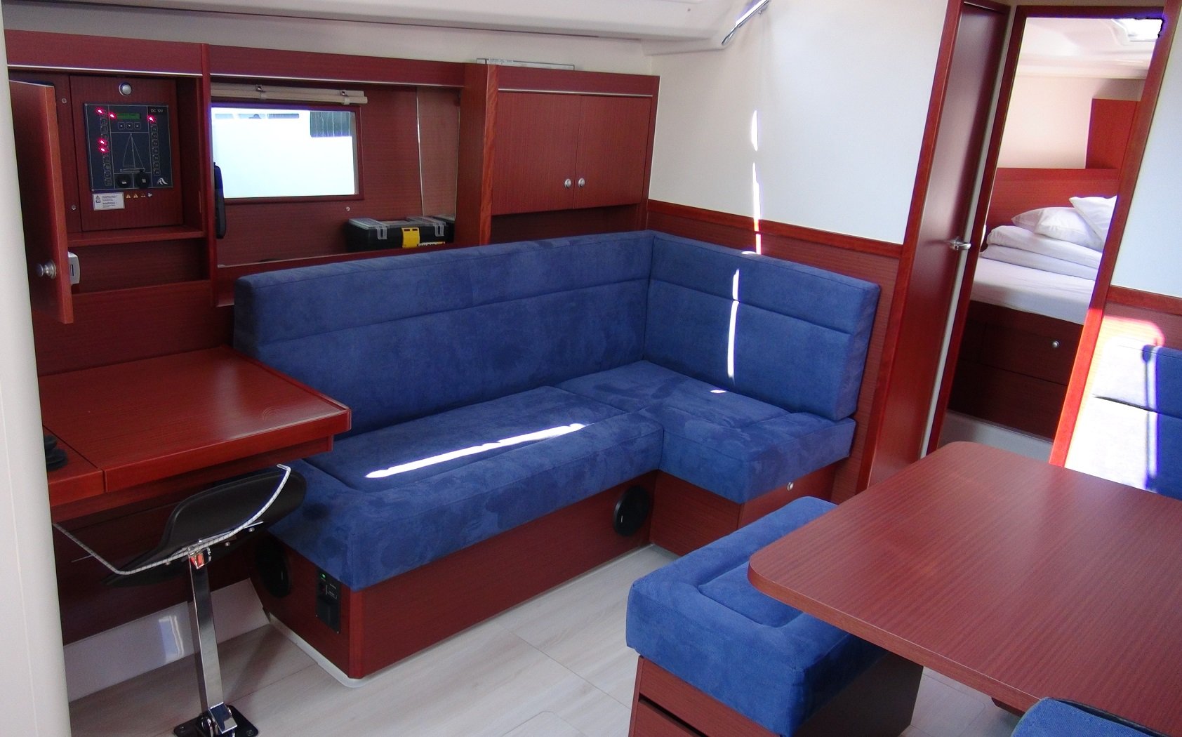 Vitae - Sailboat in Medulin