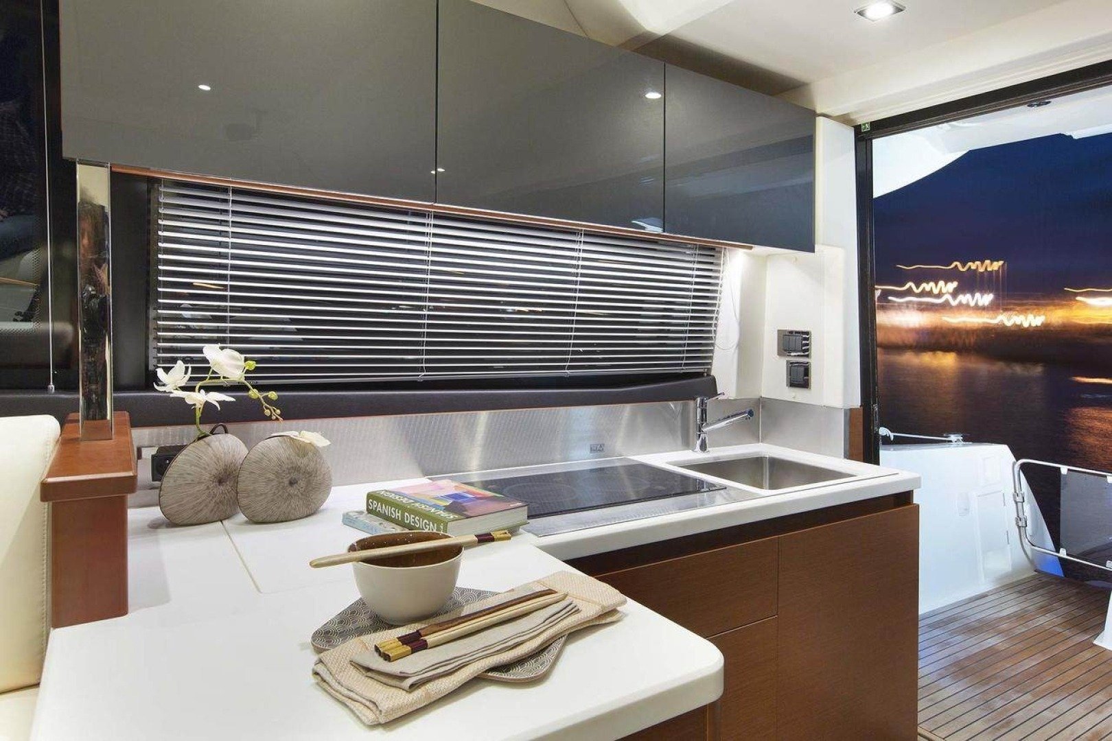 Beni - Motor Yacht in Location 35.8249, 15.2747