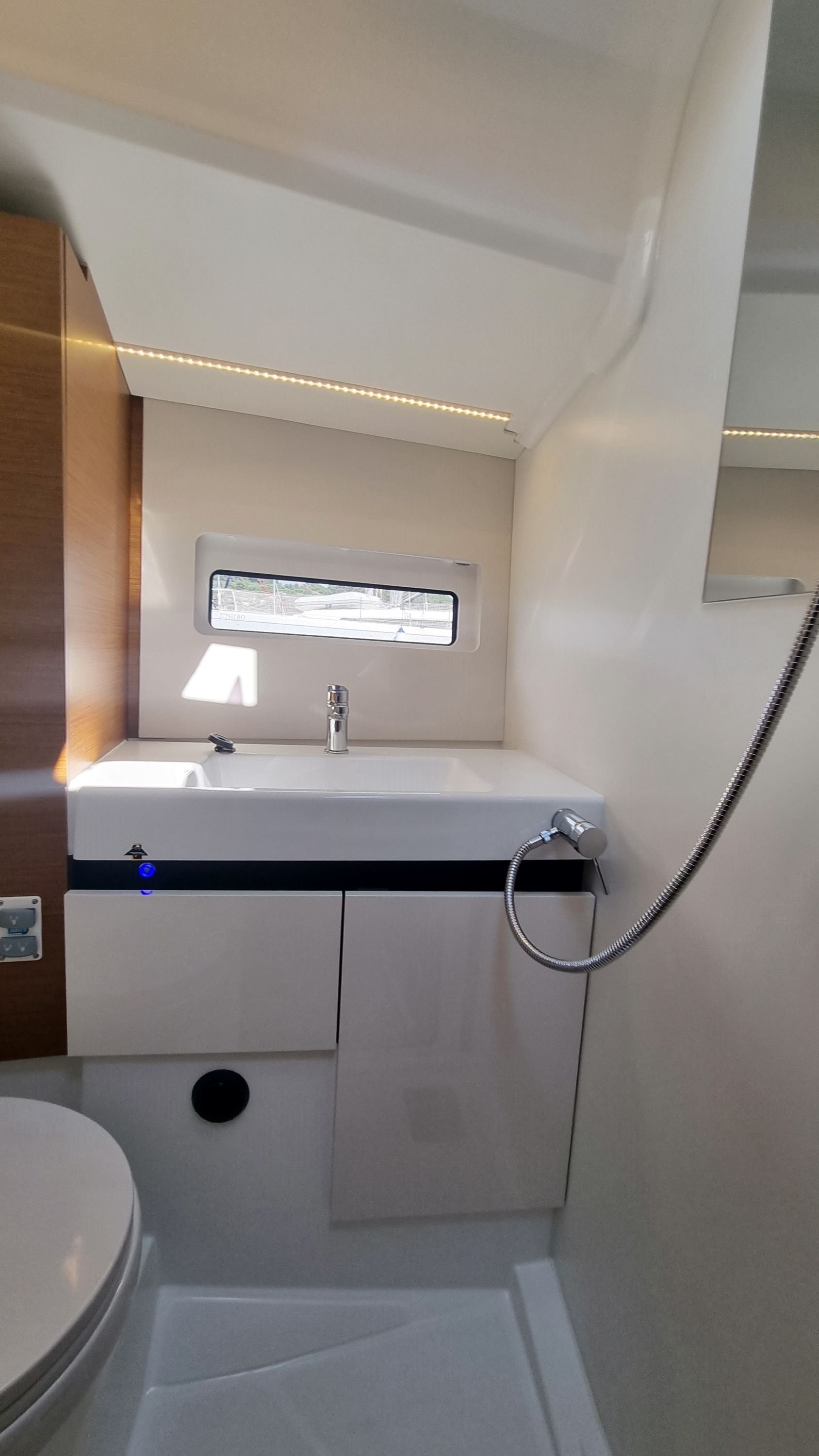 Izzy - Sailboat in Rogač