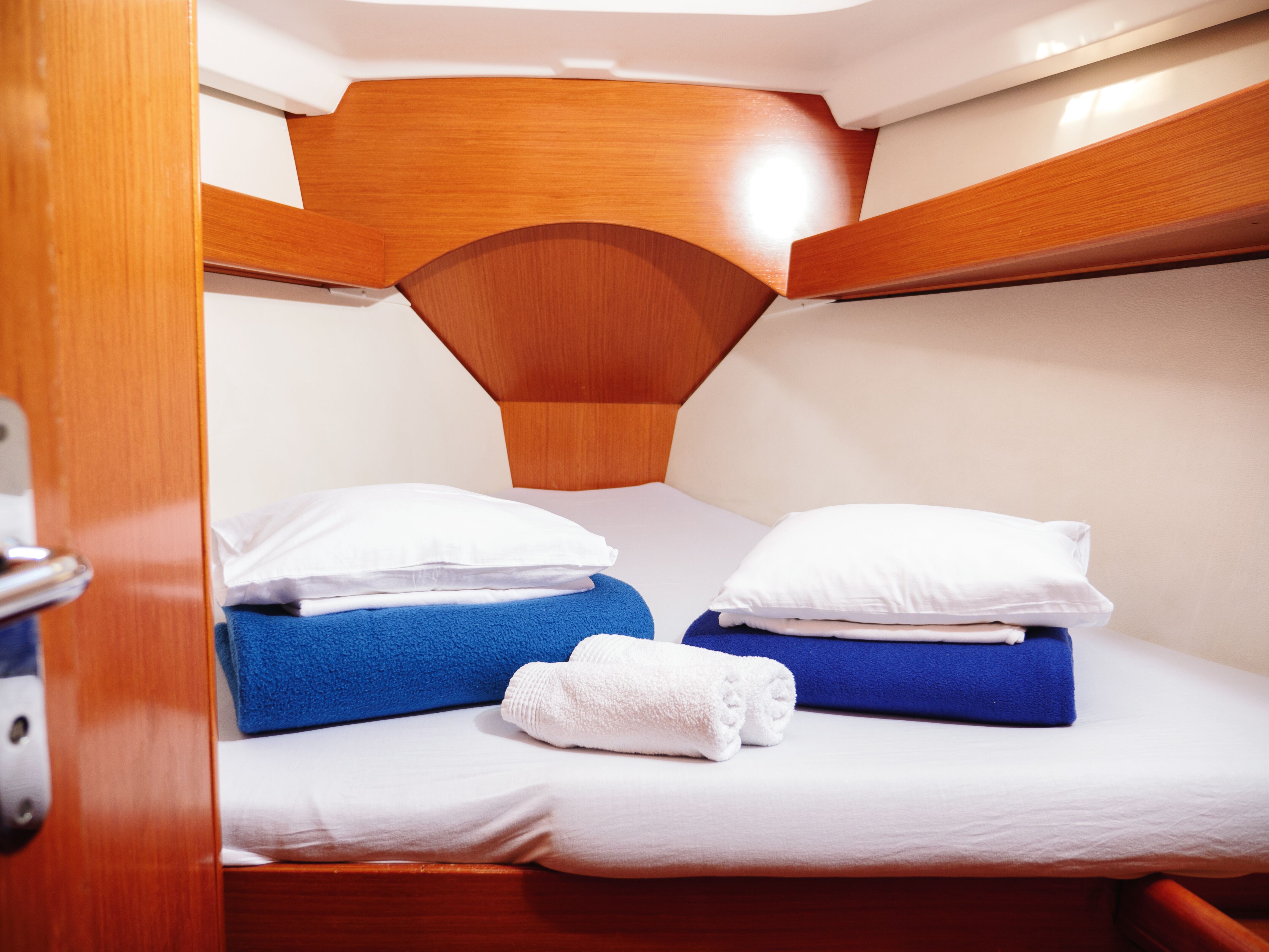 PORT ROYAL - Sailboat in Rogač