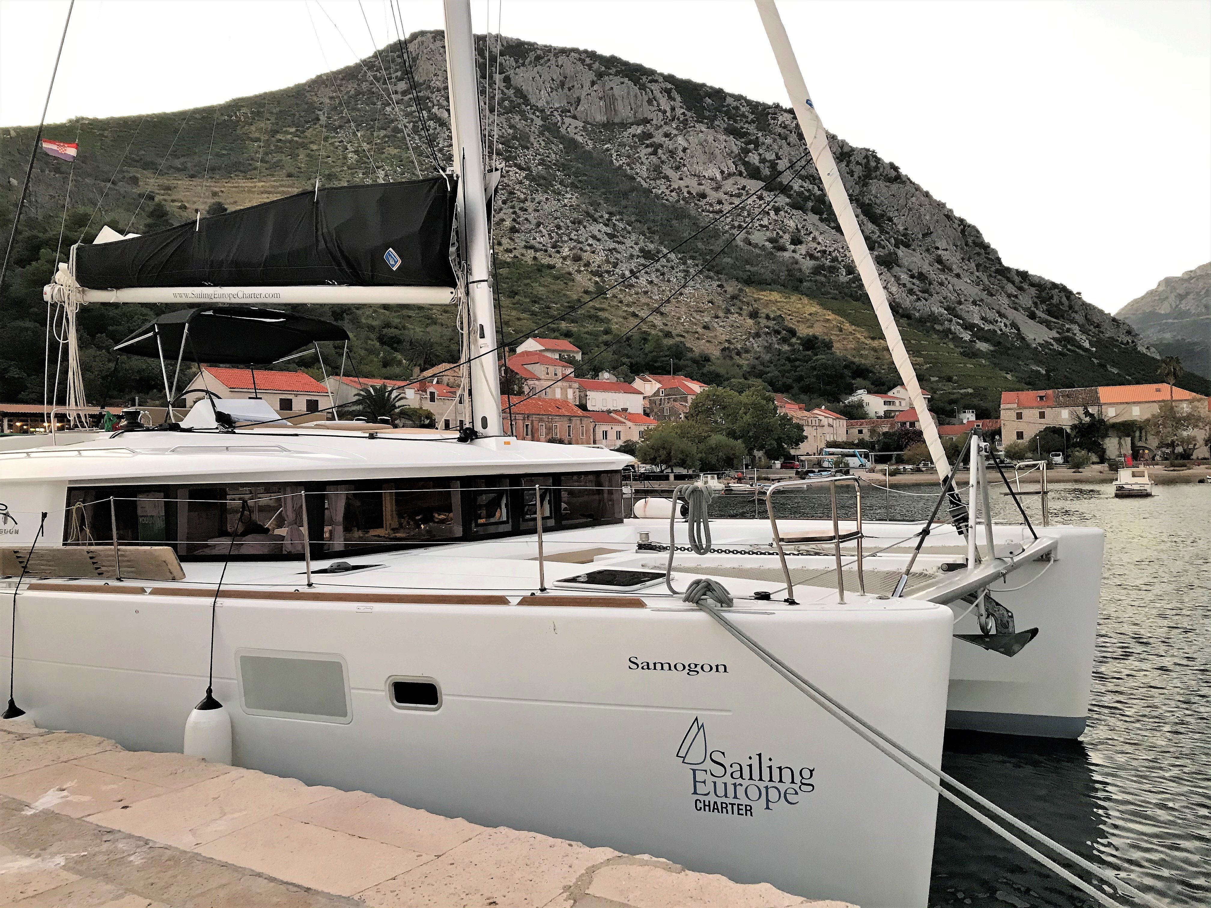 SAMOGON - Catamaran in Rogač