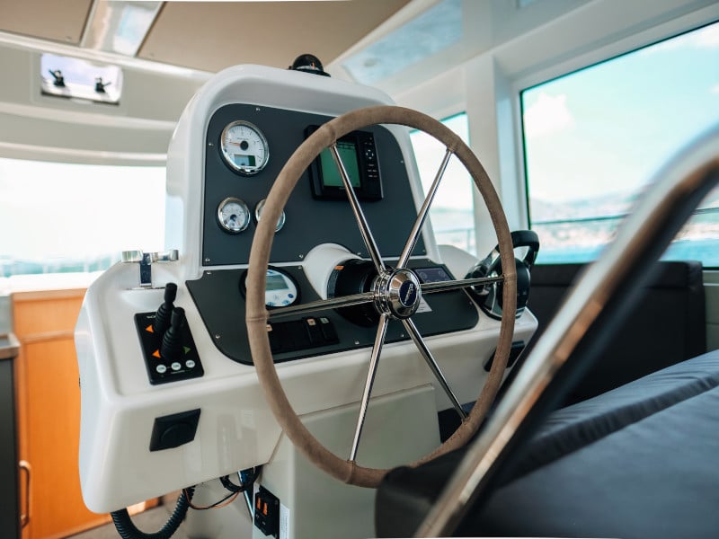 Ivona - Motor Yacht in Seget Donji