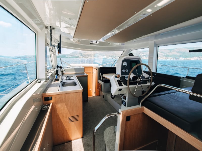 Ivona - Motor Yacht in Seget Donji