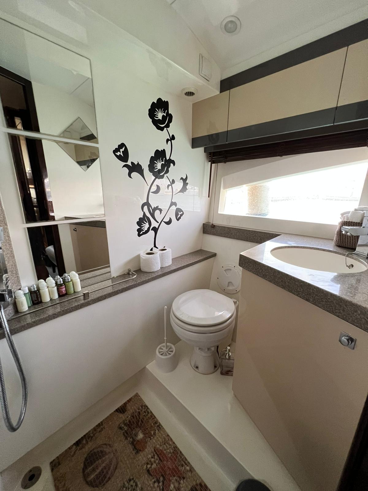 Manoli - Motor Yacht in Seget Donji