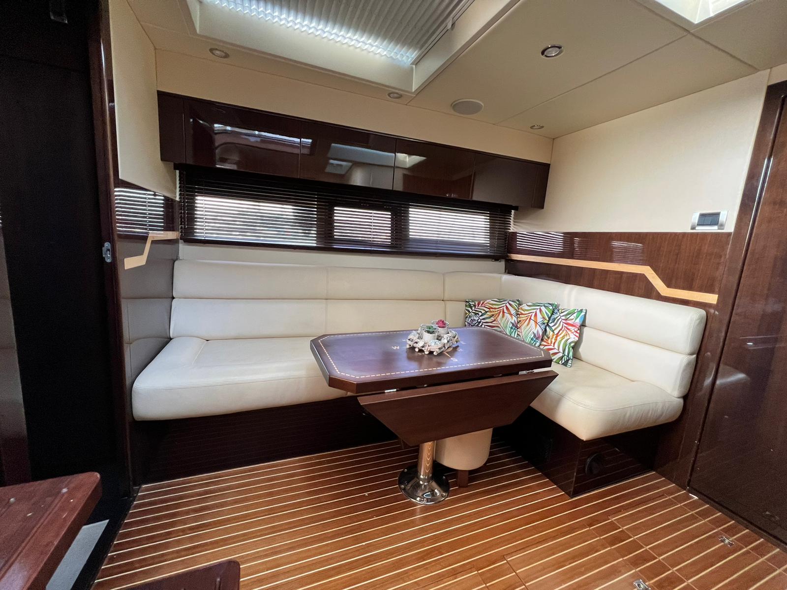 Manoli - Motor Yacht in Seget Donji