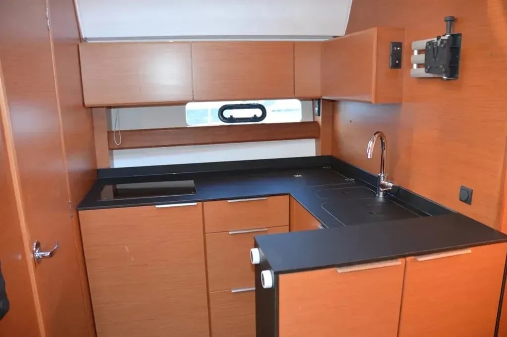 Varola - Motor Yacht in Seget Donji