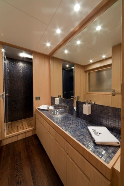 Premium + - Motor Yacht in Seget Donji