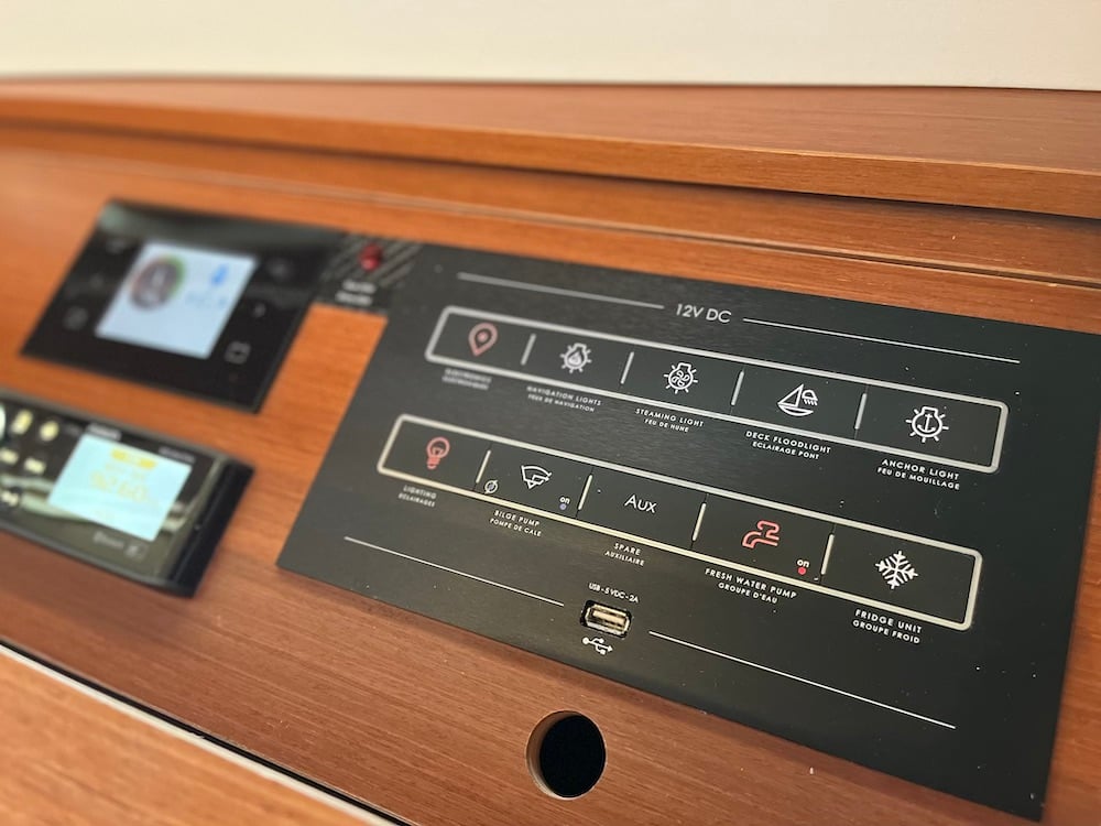 N A G I A - Sailboat in Alimos