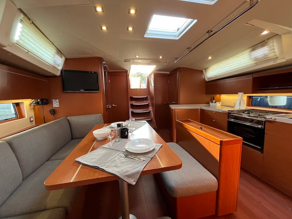 MARILYN - Sailboat in Alimos