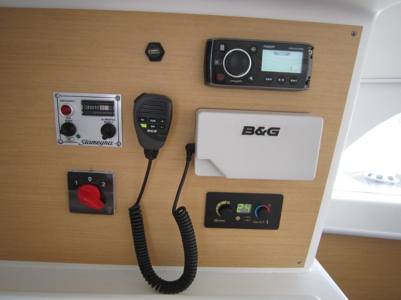 ThunderCat - Katamaran içinde Lavrio