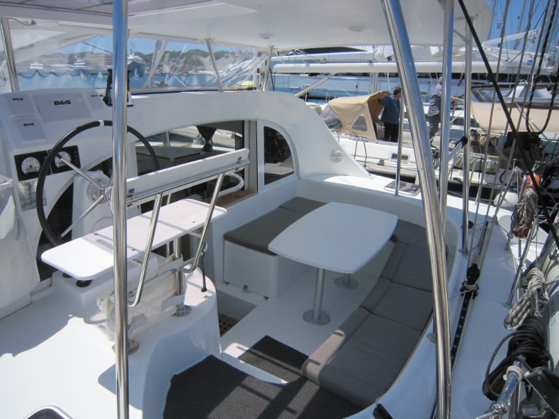 ThunderCat - Katamaran içinde Lavrio