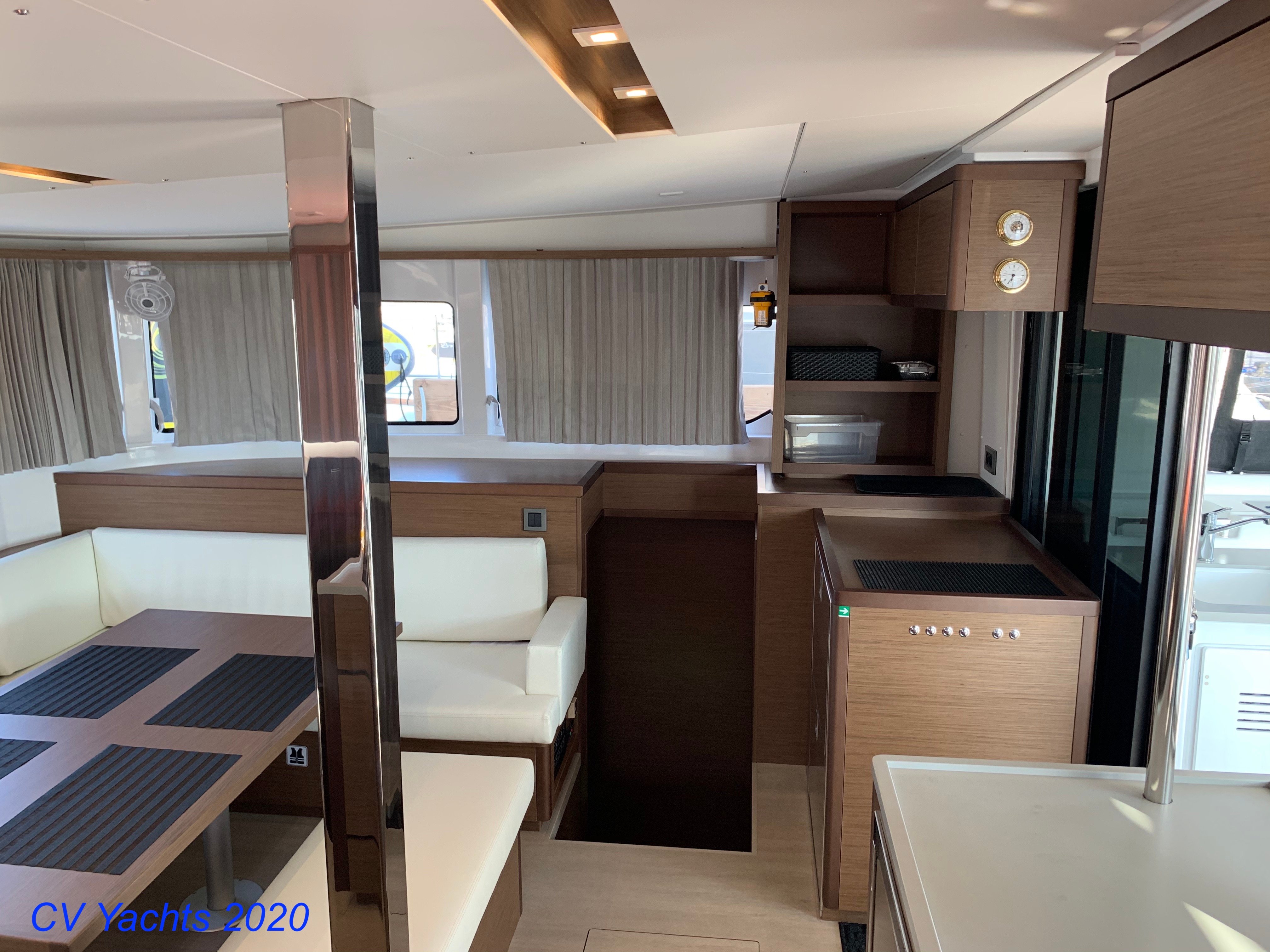 Diamond Seas - Catamaran in Alimos