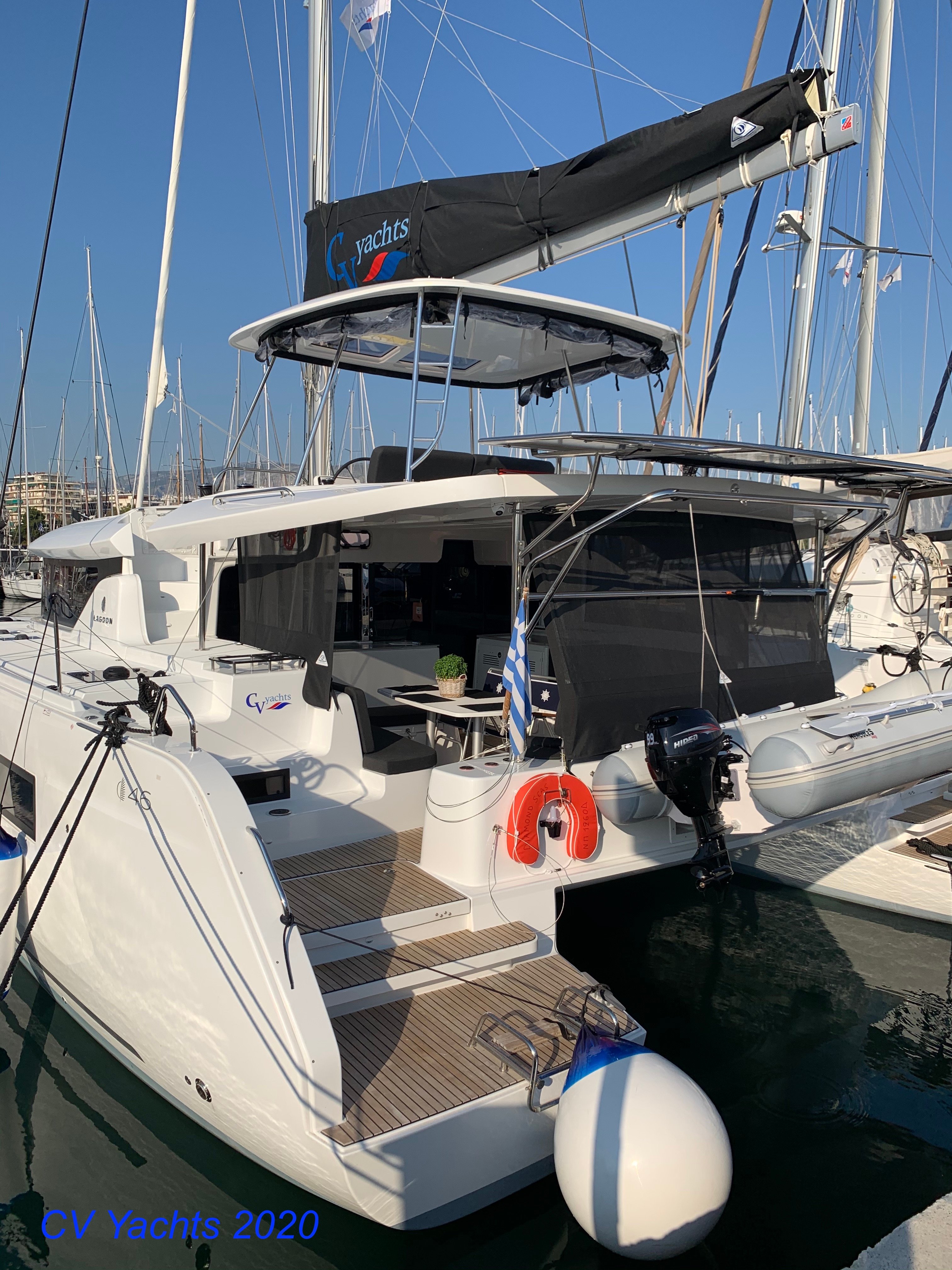 Diamond Seas - Catamaran in Alimos