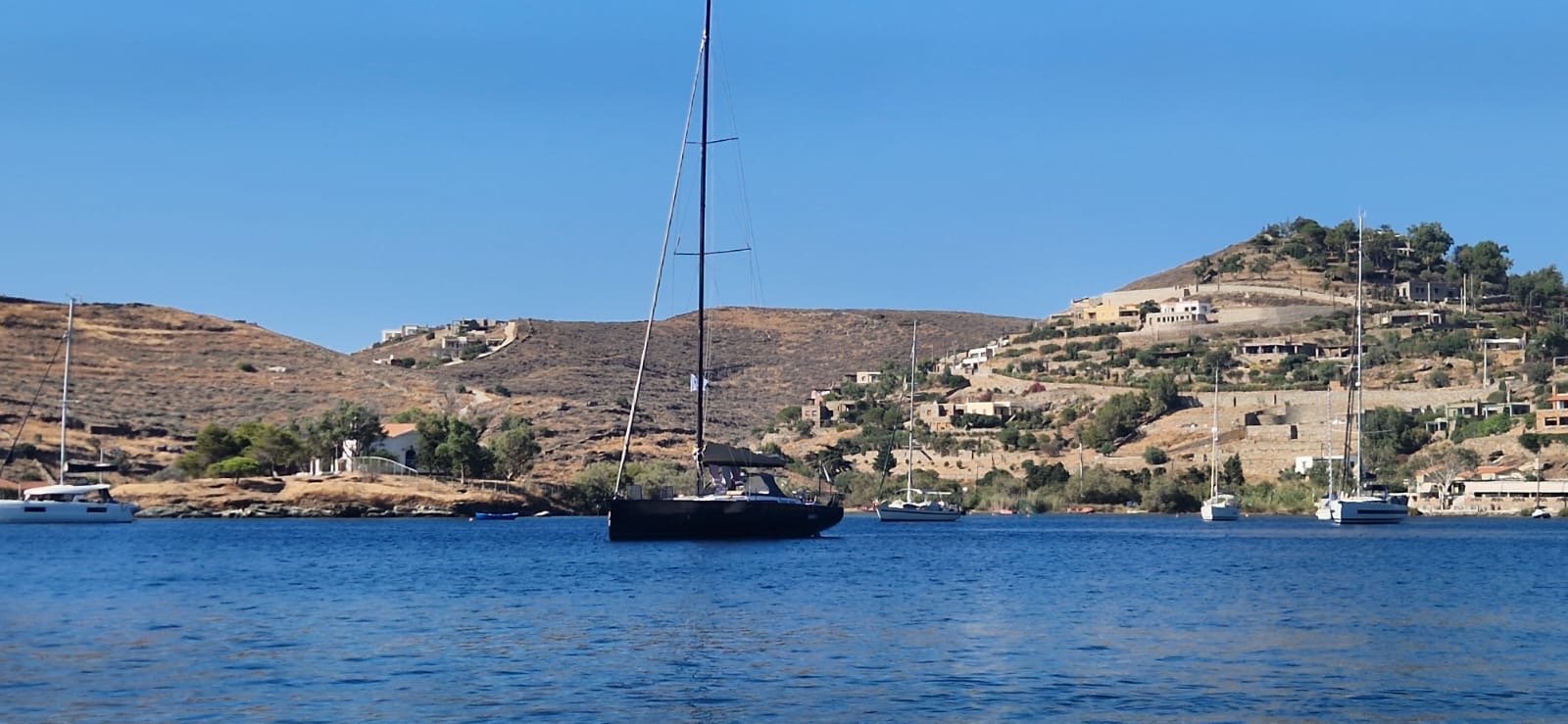 Ikigai - Yelkenli içinde Anatoliki Attiki