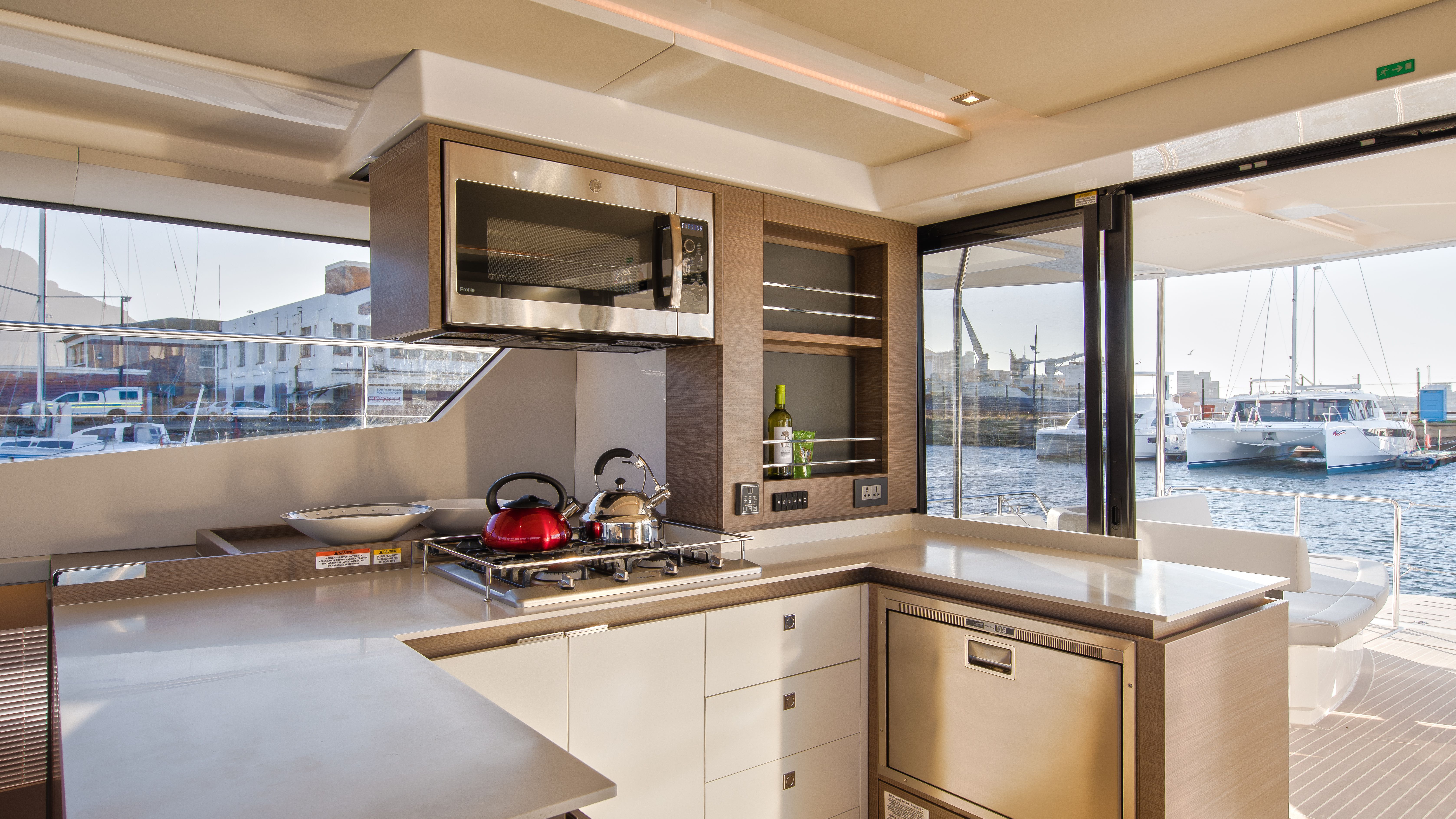 So Blue - Catamaran in Grimaud