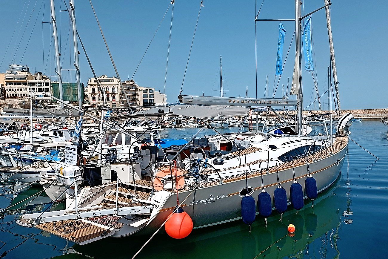 MGV Treaton - Sailboat in Heraklion