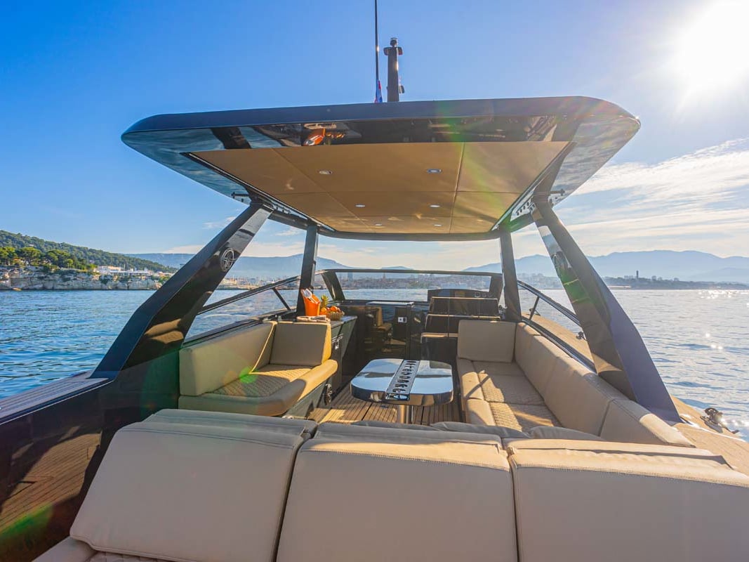 Premium - Motor Yacht in Split