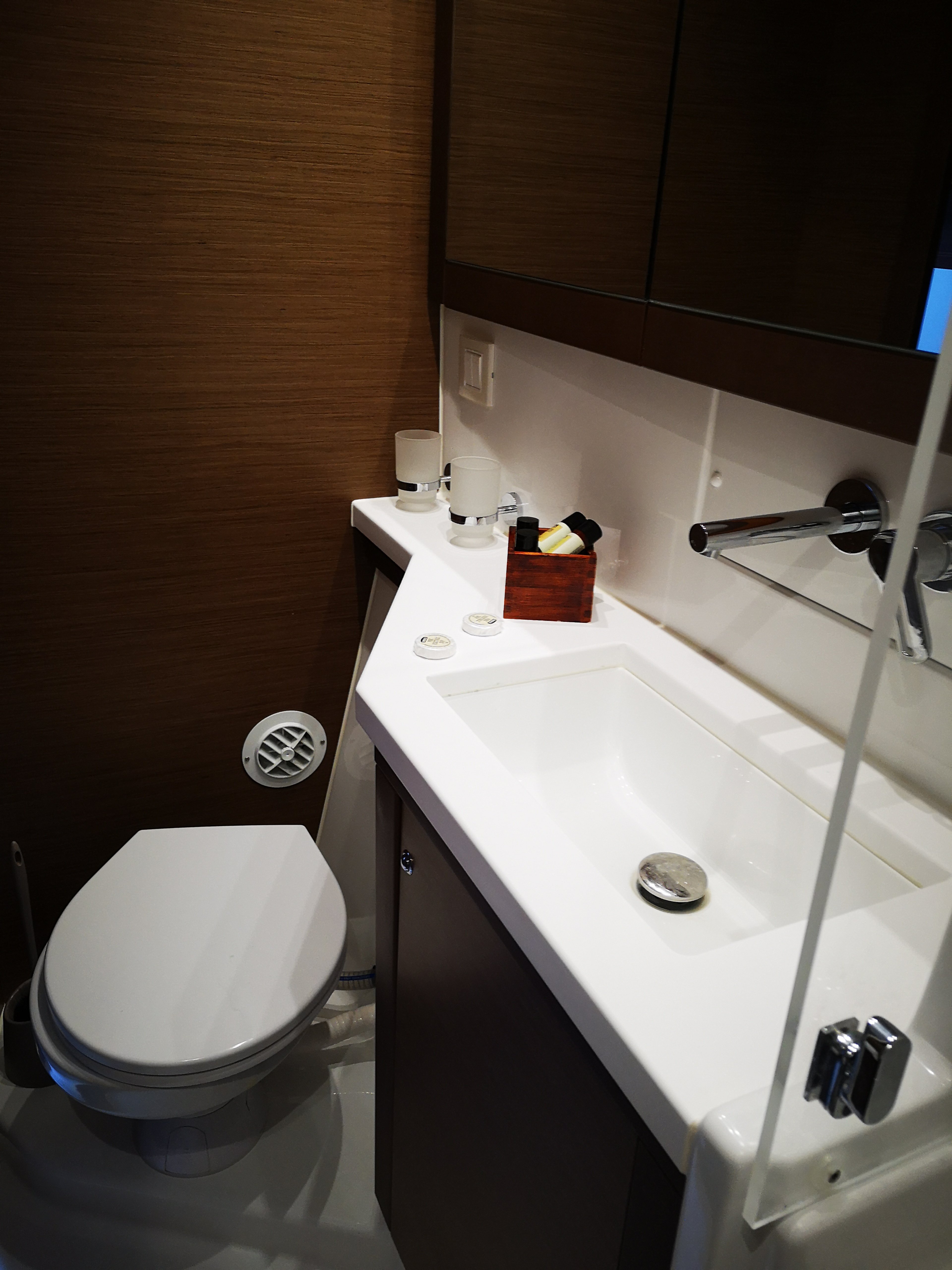 CALM POINT - Catamaran in Trogir