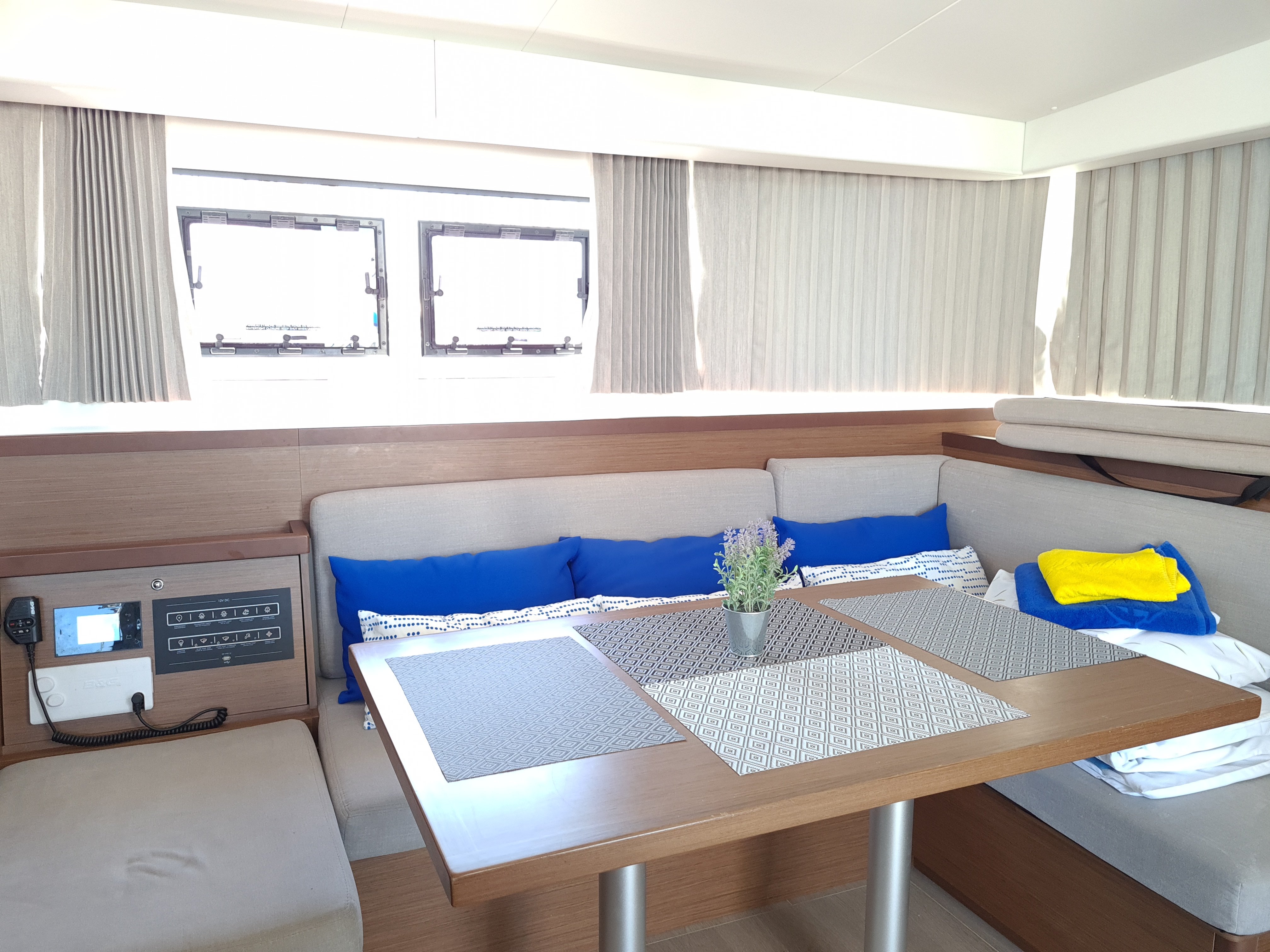 SAILING POINT - Catamaran in Trogir