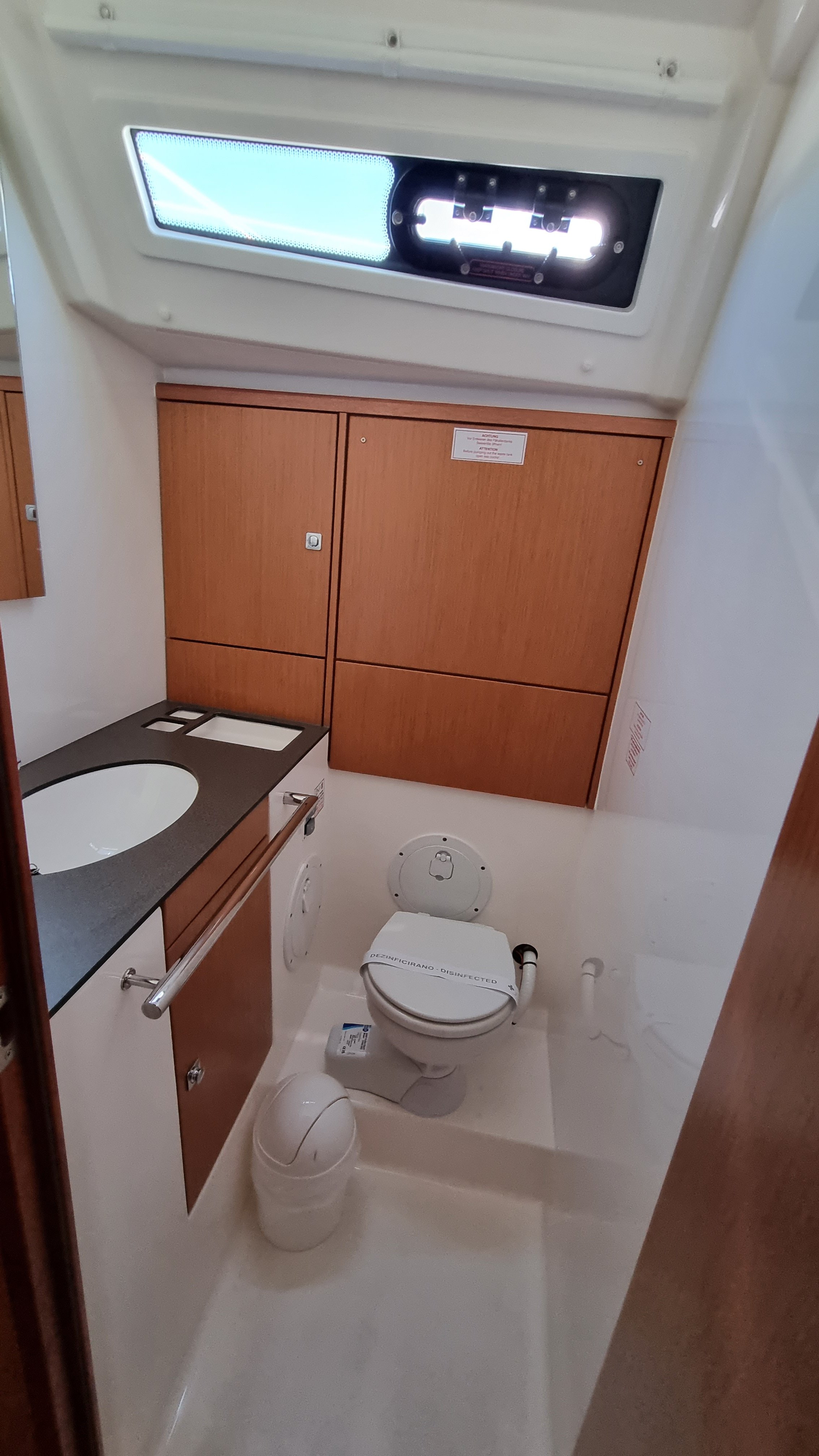 Spring Dolphin - Yelkenli içinde Trogir