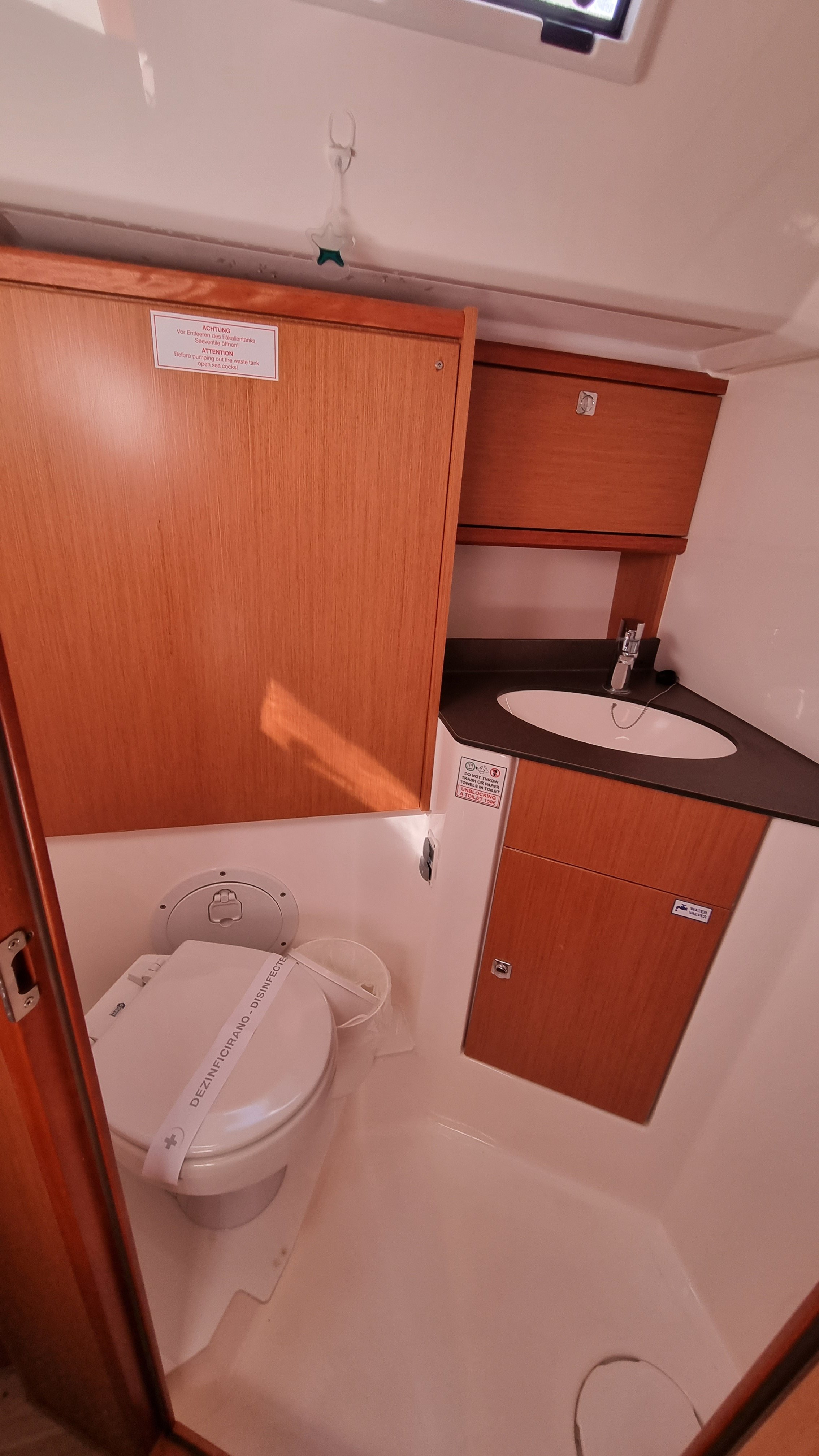 Spring Dolphin - Yelkenli içinde Trogir