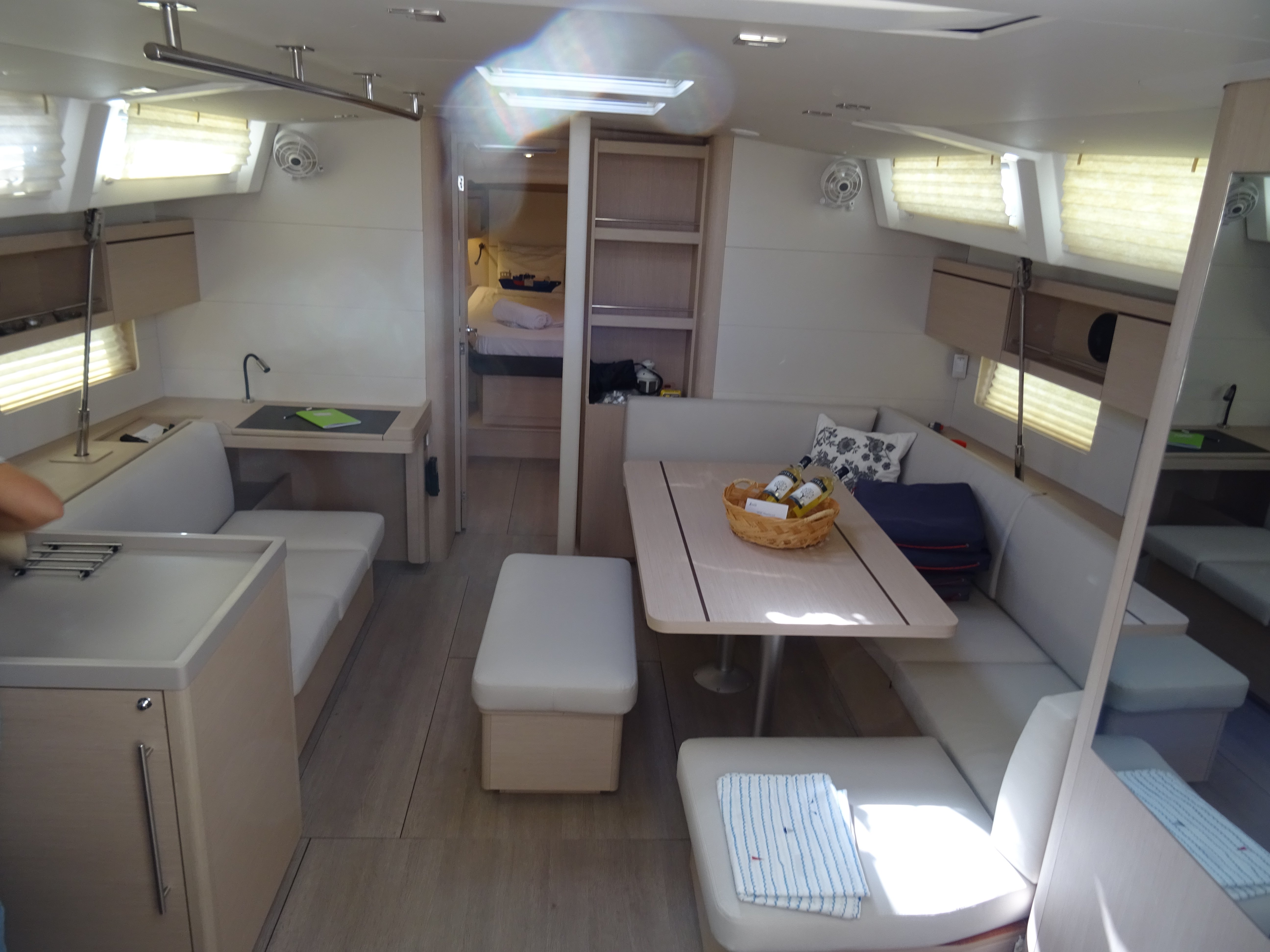 Gwennili/Owners Version - Yelkenli içinde Alimos