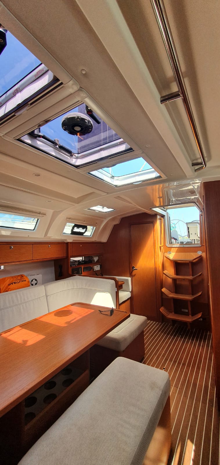 Surya - Sailboat in Portisco