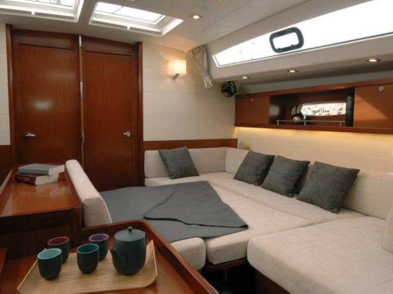 Flying Colours - Sailboat in Bibinje