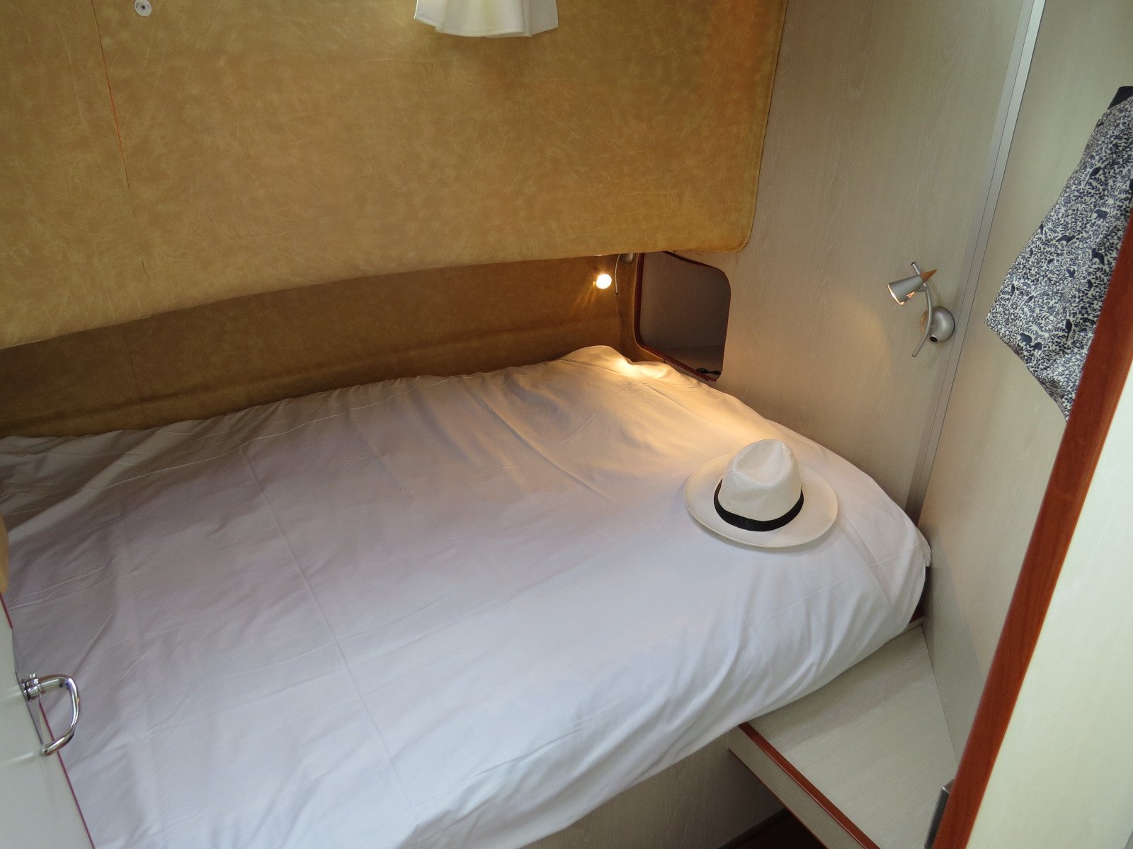 Opéra - Motor Yacht in Sablé-sur-Sarthe