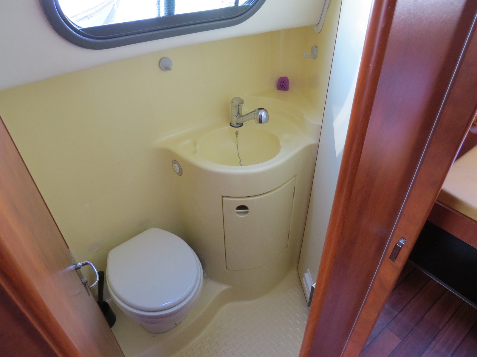 Alto - Motor Yacht in Sablé-sur-Sarthe