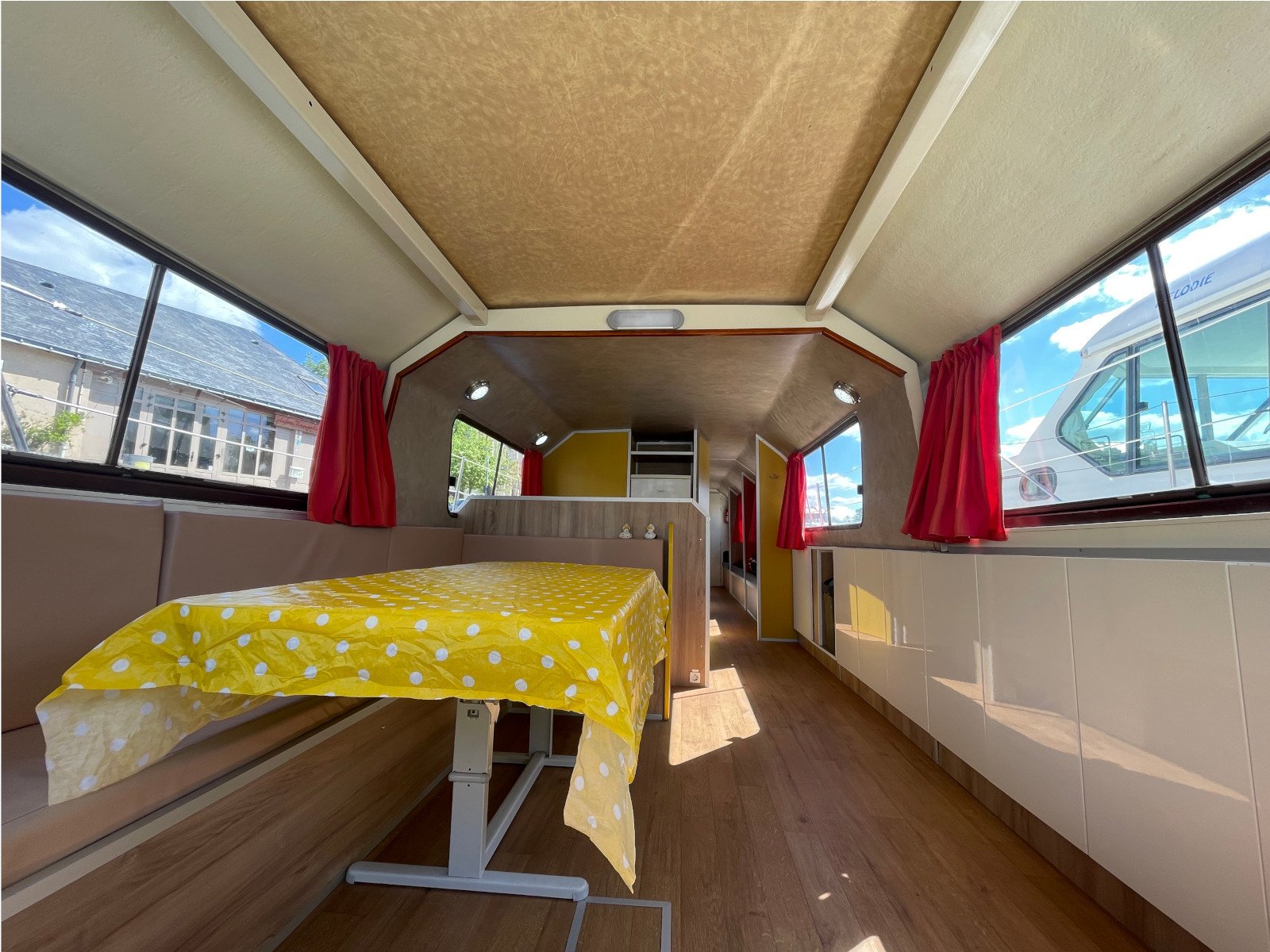 Liberty 1 - Motor Yacht in Sablé-sur-Sarthe