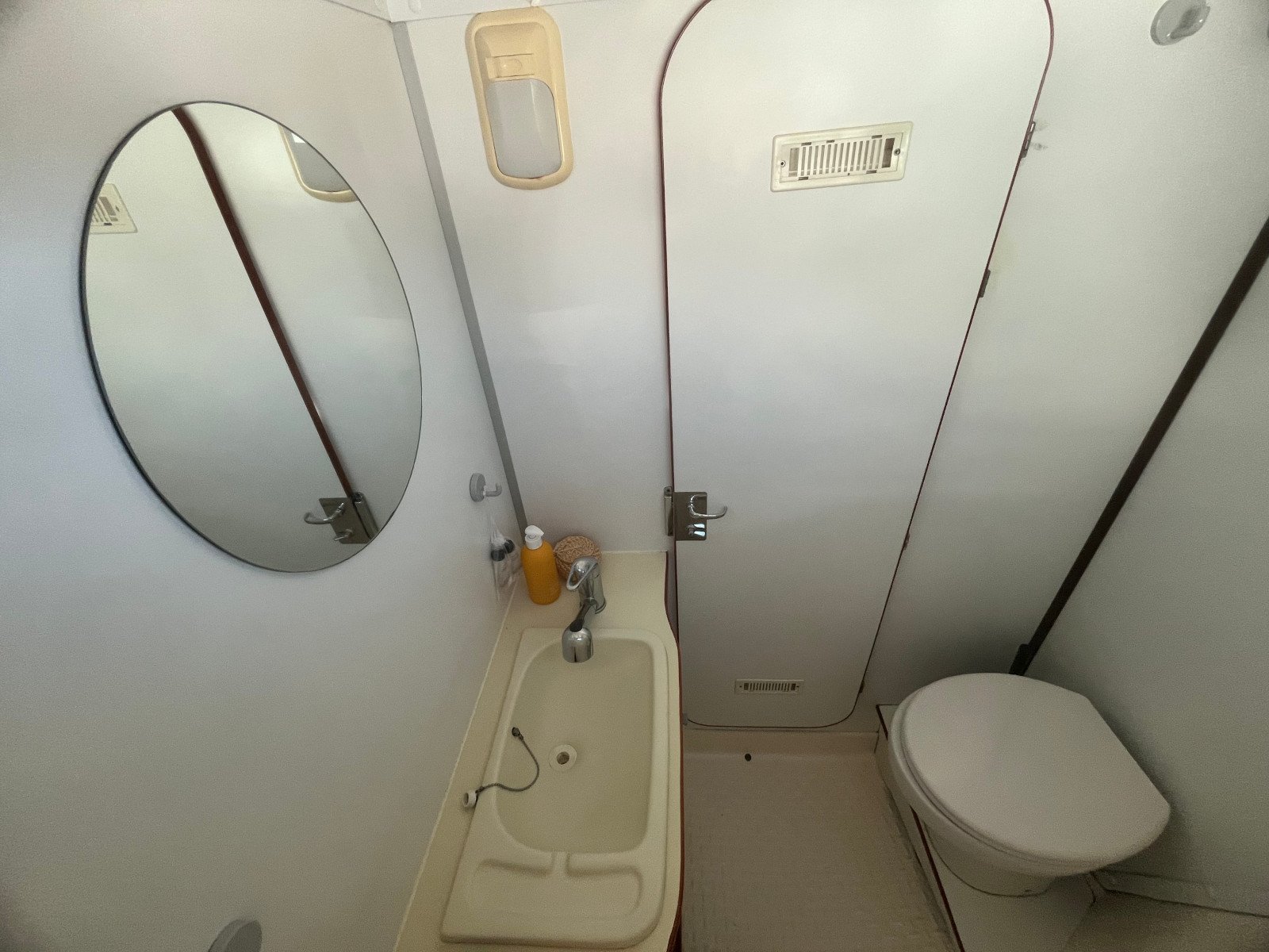 Adagio - Motor Yacht in Grez-Neuville