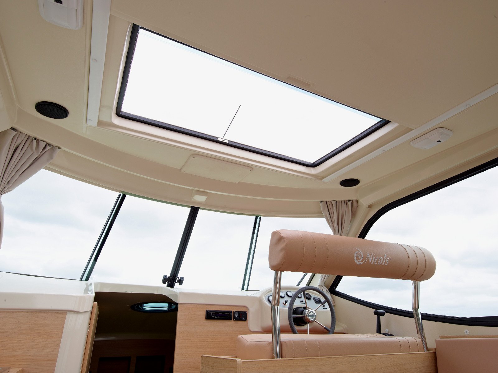 Solfège - Motor Yacht in Sablé-sur-Sarthe