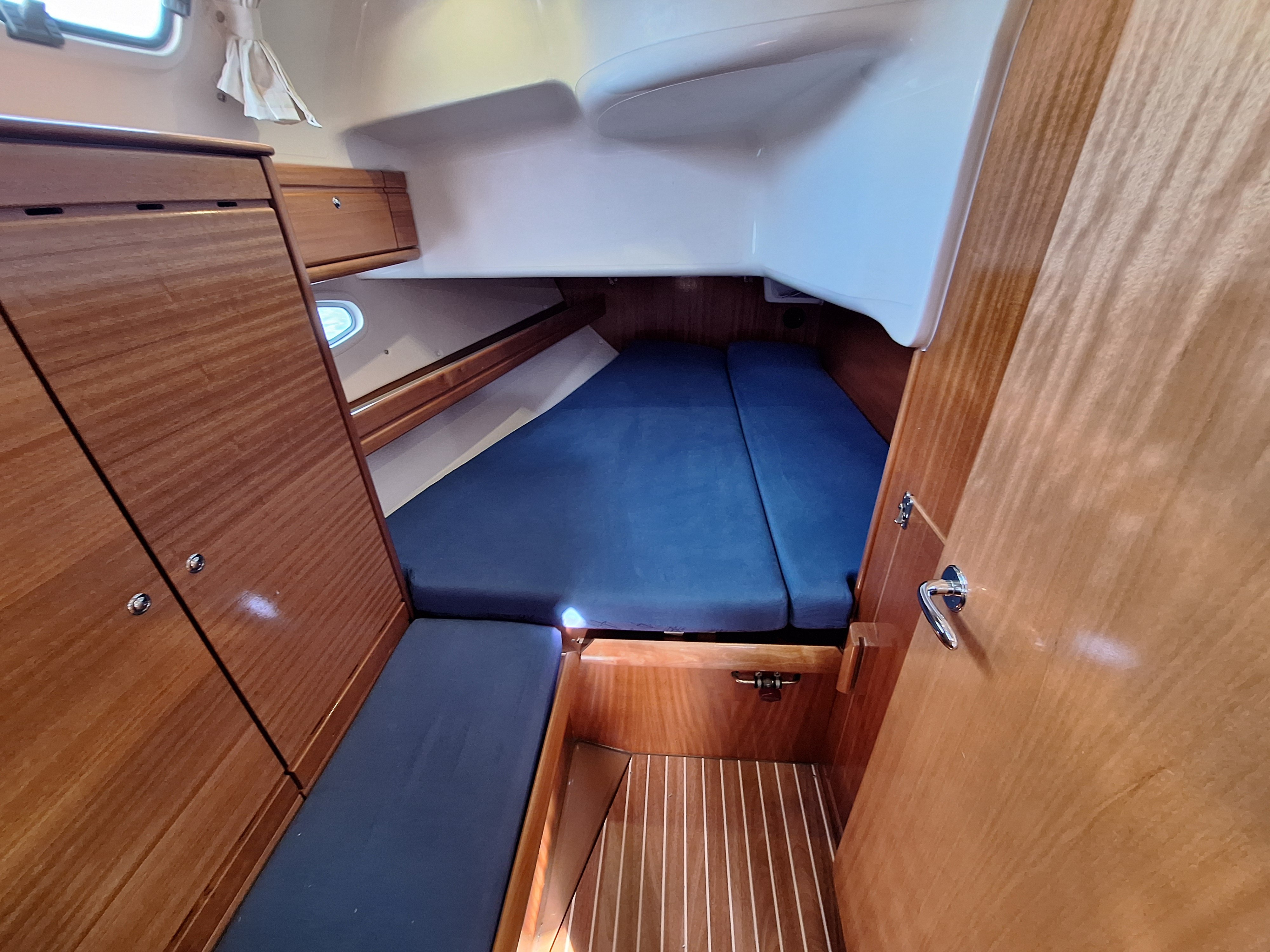 TY - Sailboat in Ytrebygda