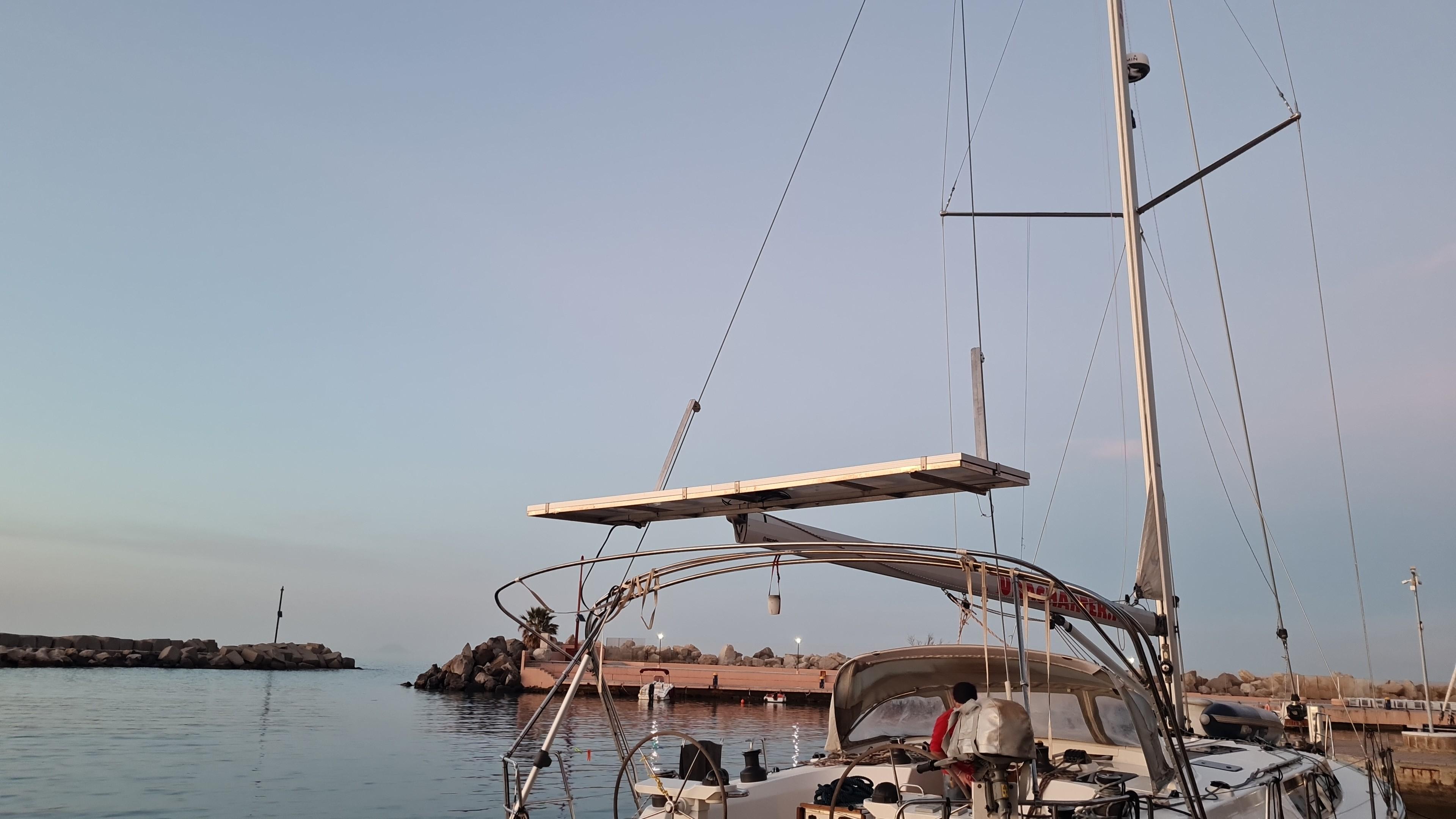 Six - Sailboat in Tonnarella