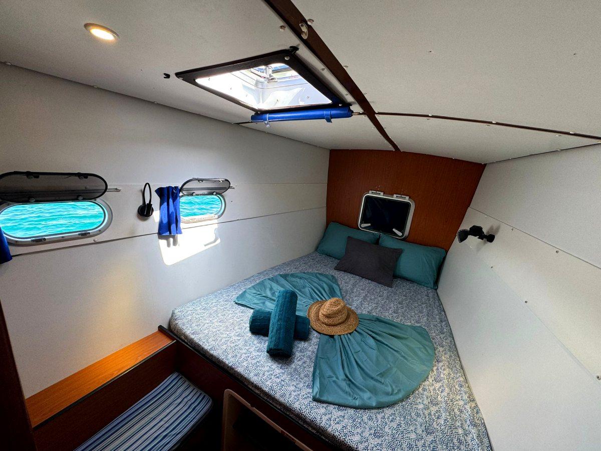 Charcot - Catamaran in Panama