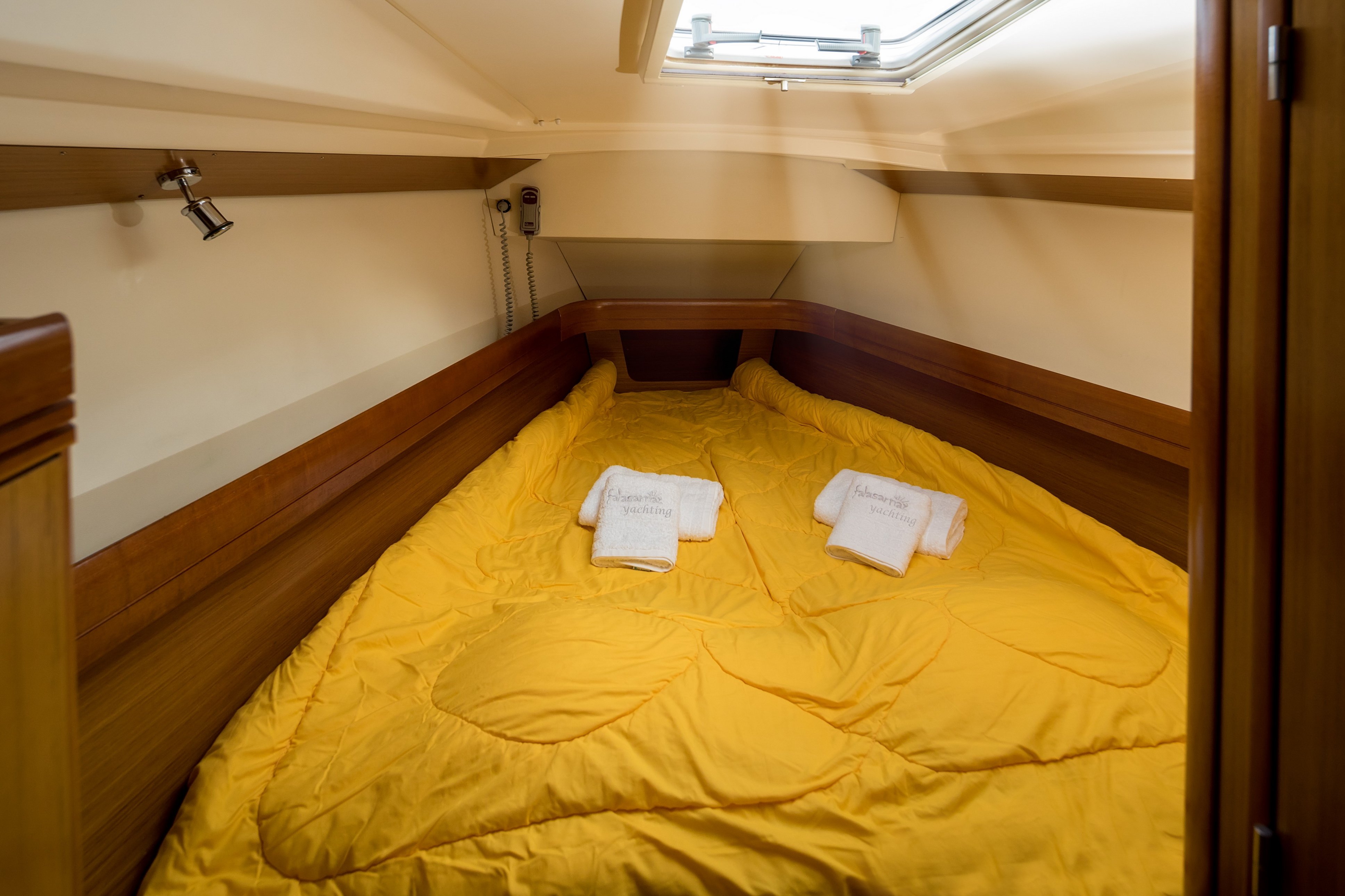 Stella - Sailboat in Chania