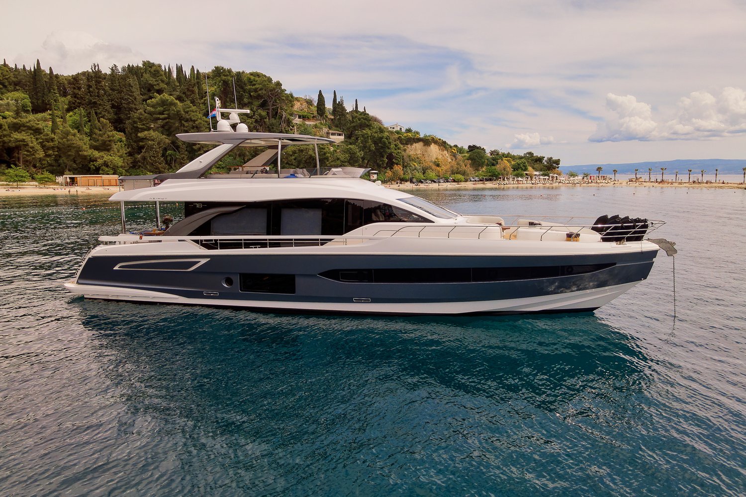 Viva - Motor Yacht in Split