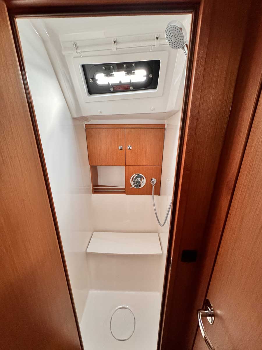 Leisure - Yelkenli içinde Sarıana