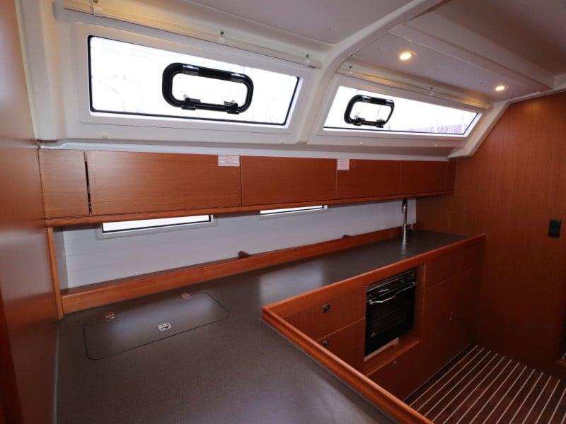 Ocean Breeze - Sailboat in Yerseke