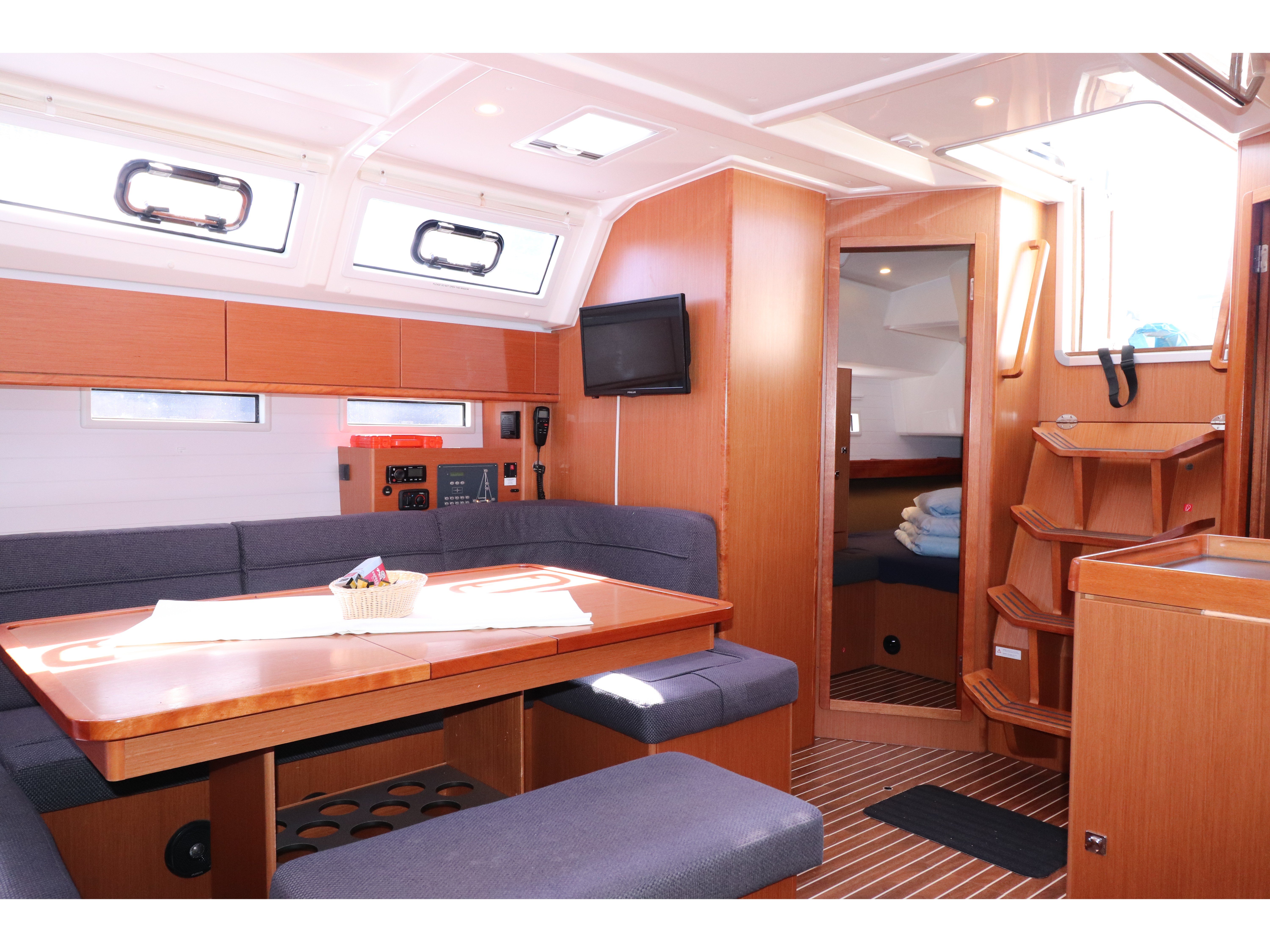 Ocean Breeze - Sailboat in Yerseke