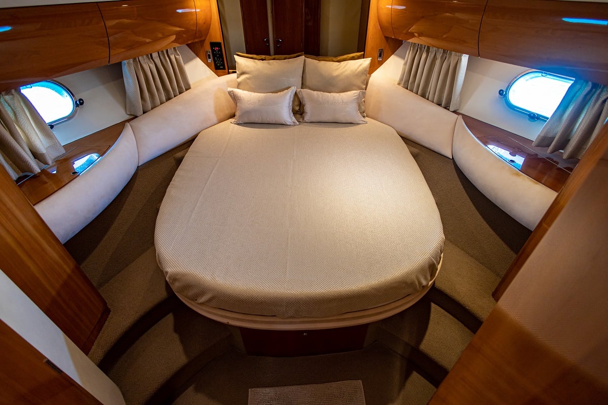 Carina - Motor Yacht in Alimos