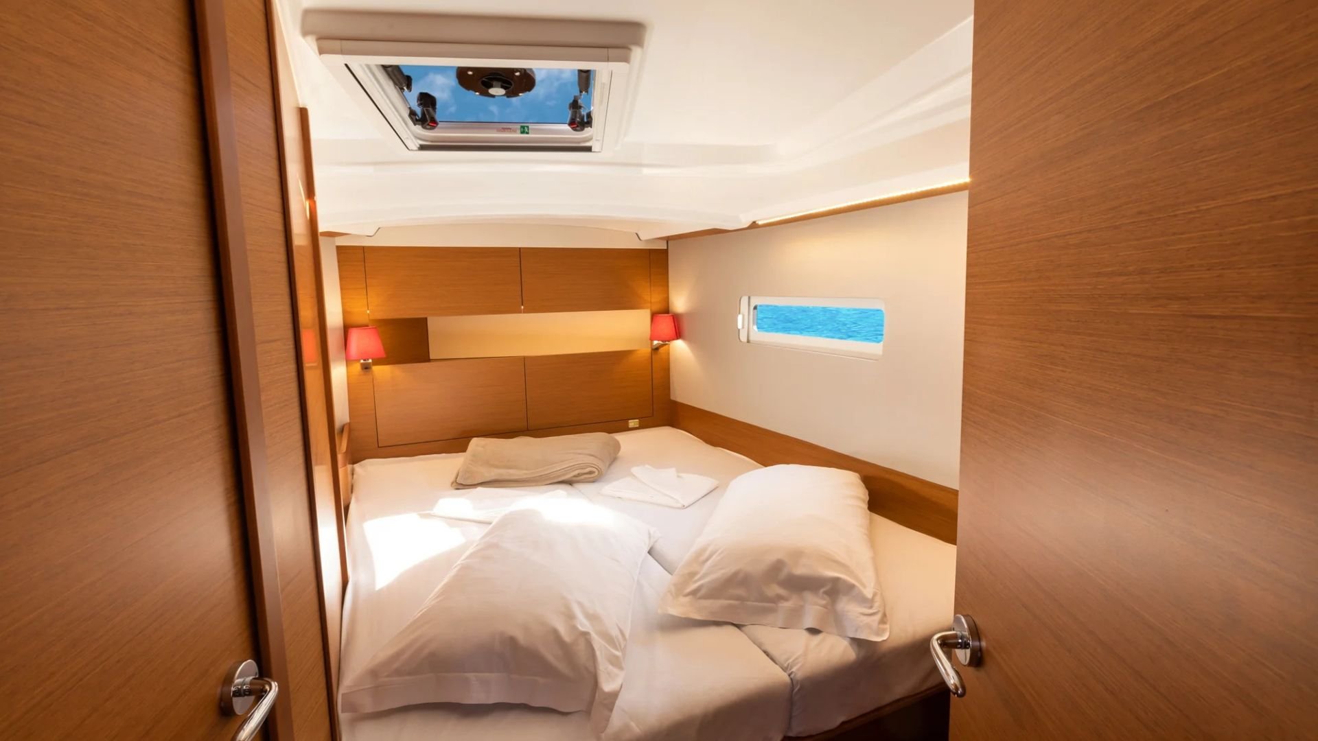 TETI - Sailboat in Vibo Marina