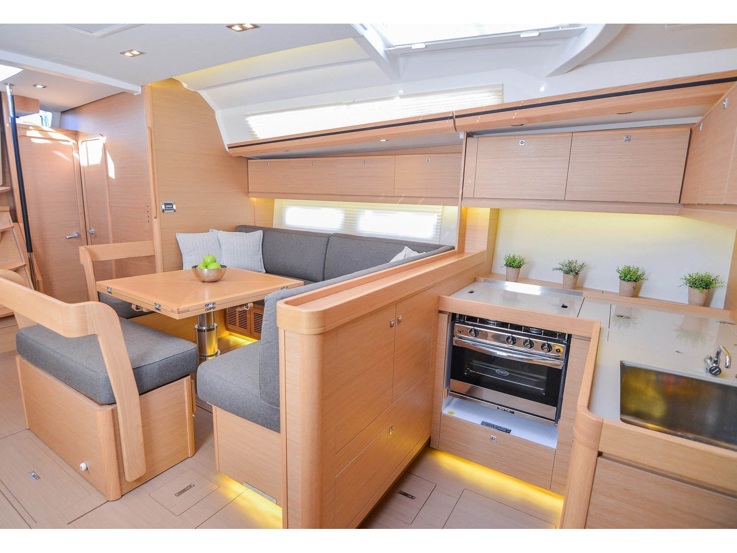 Margarita - Sailboat in Alimos