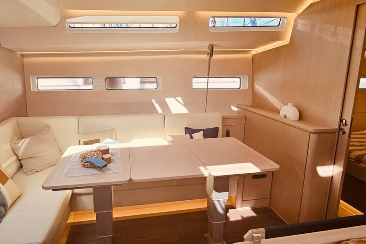 Marina - Sailboat in Salerno