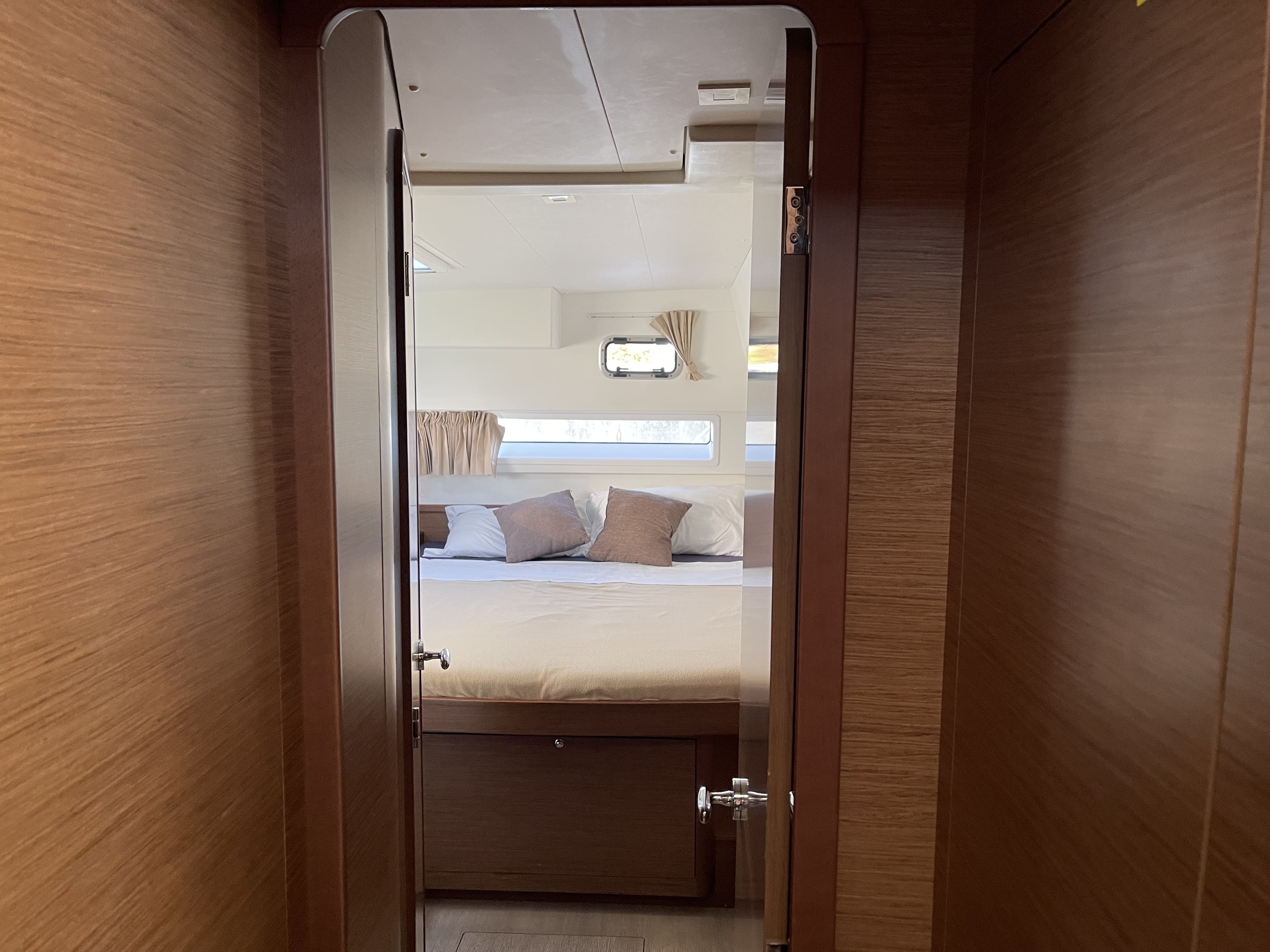 Leucotea - Catamaran in Salerno