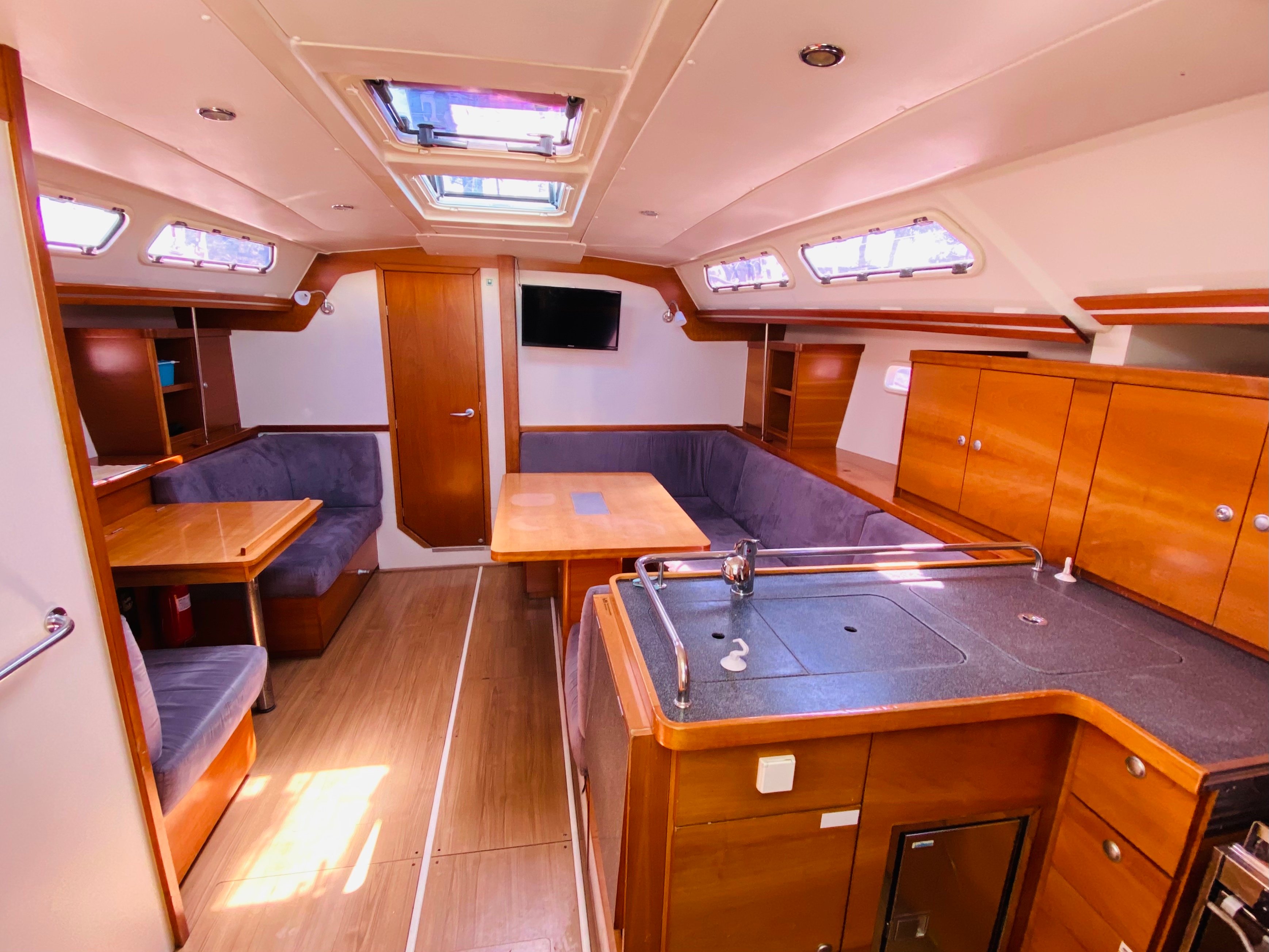 Performance Cruiser - Sailboat in Pula